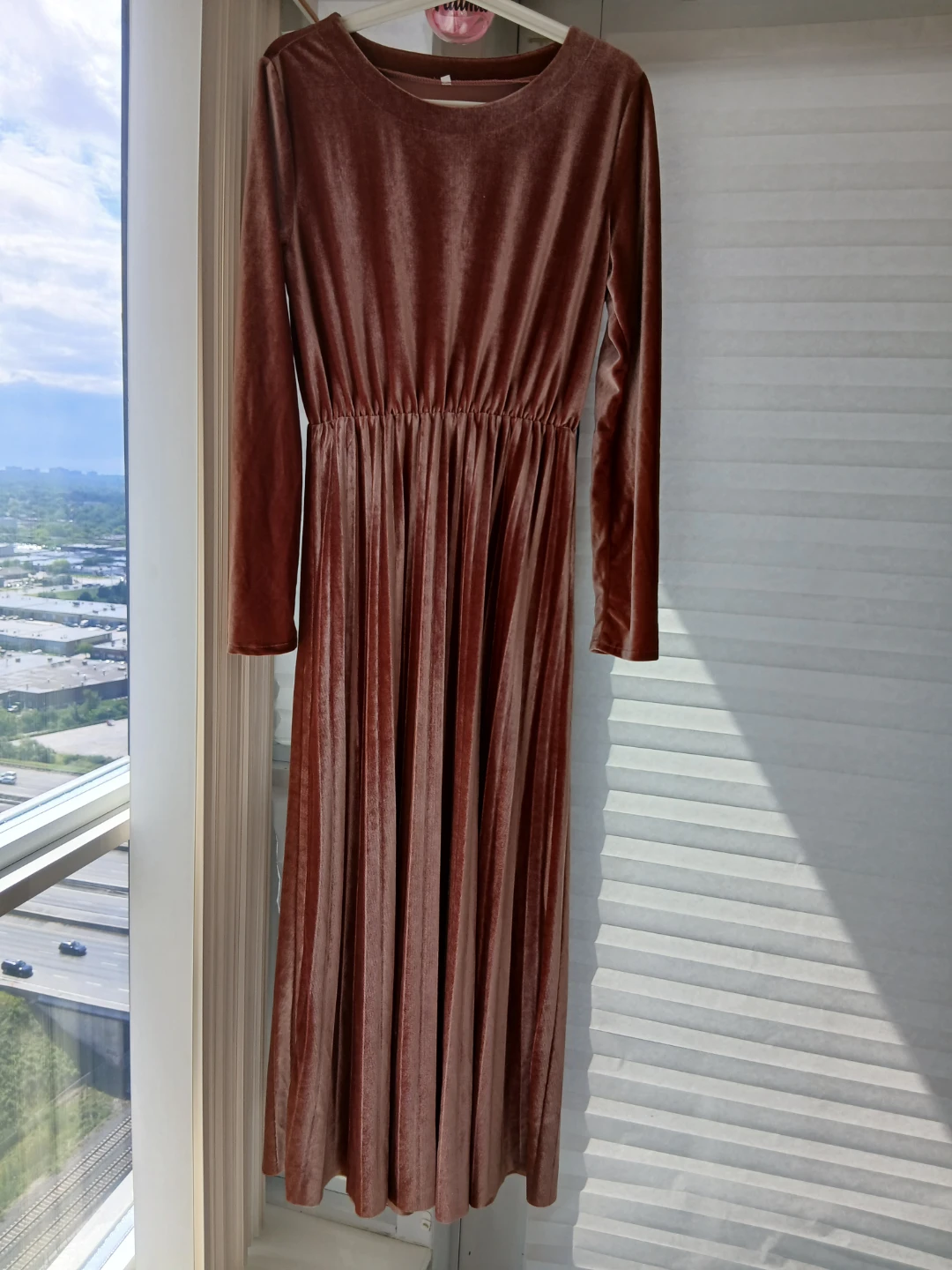 Velvet Long Sleeve Pleated Maxi Dress XL