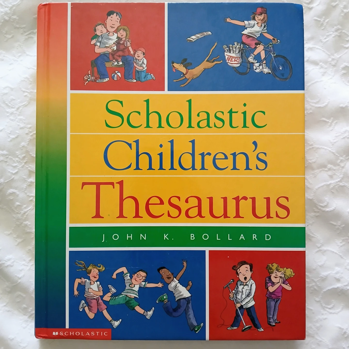 Scholastic Children's Thesaurus by John K. Bollard ⚽