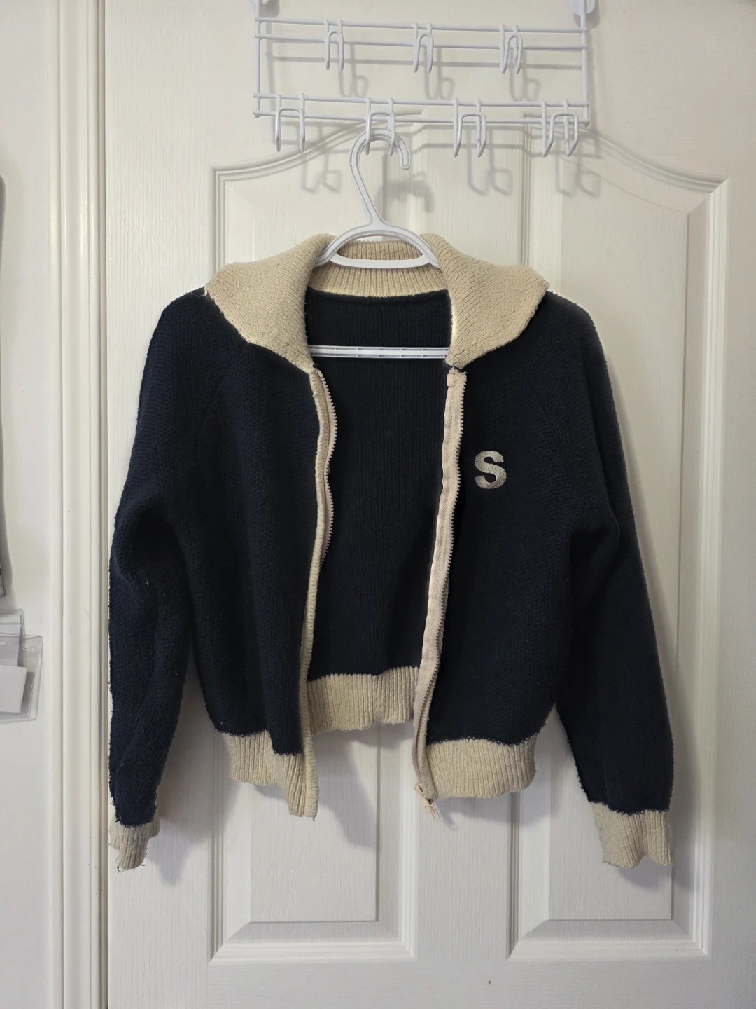 Navy and Cream Zip-Up Cardigan with 'S' Detail - photo 2