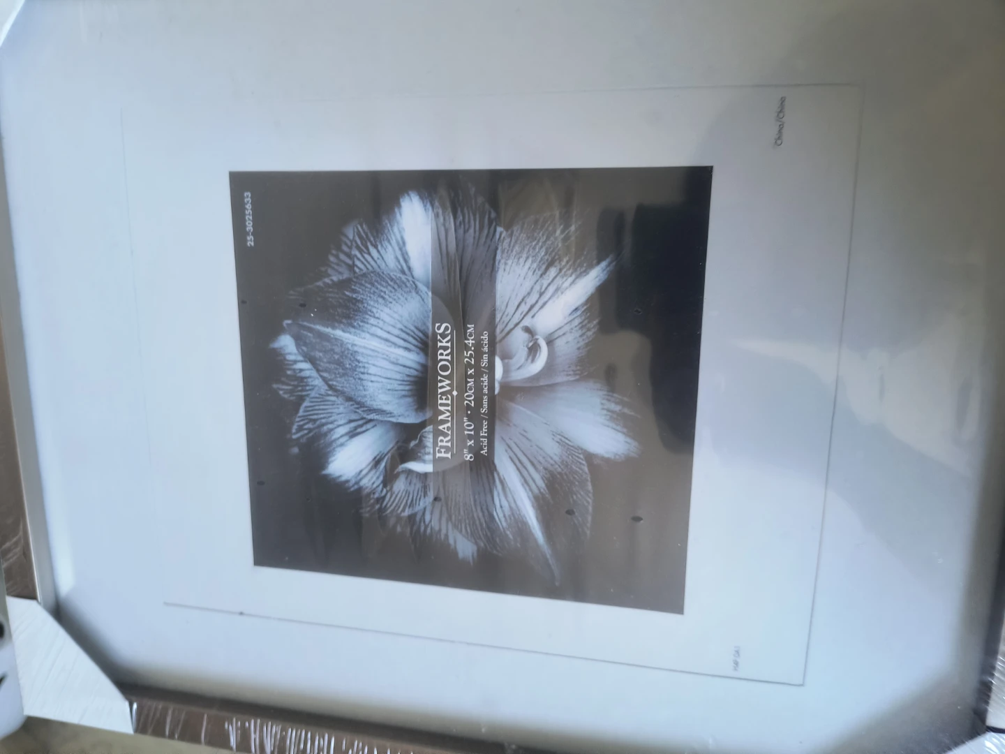 Not opened Frameworks 8" x 10" Picture Frame