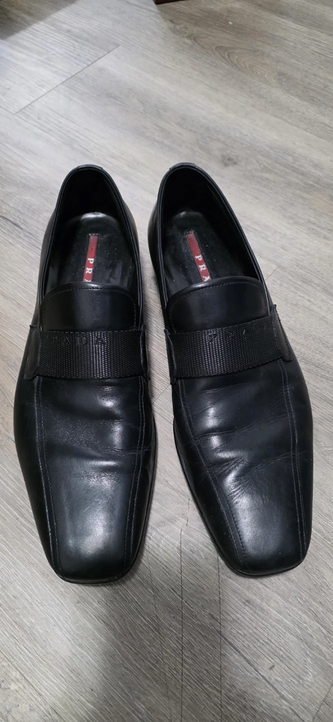 Men’s “PRADA” Black Leather Driver’s Loafers