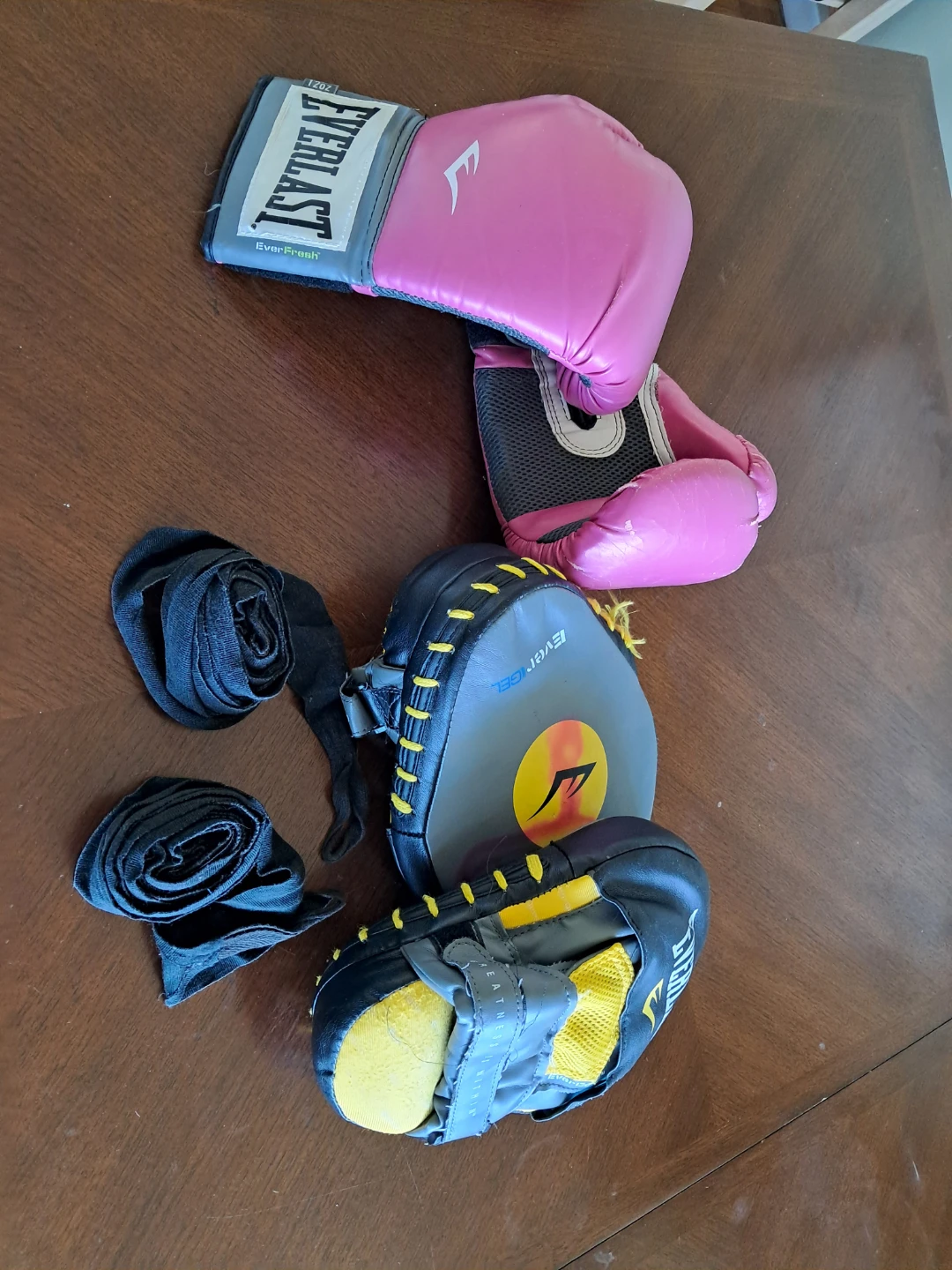 Everlast Pink Boxing Gloves and Mitts