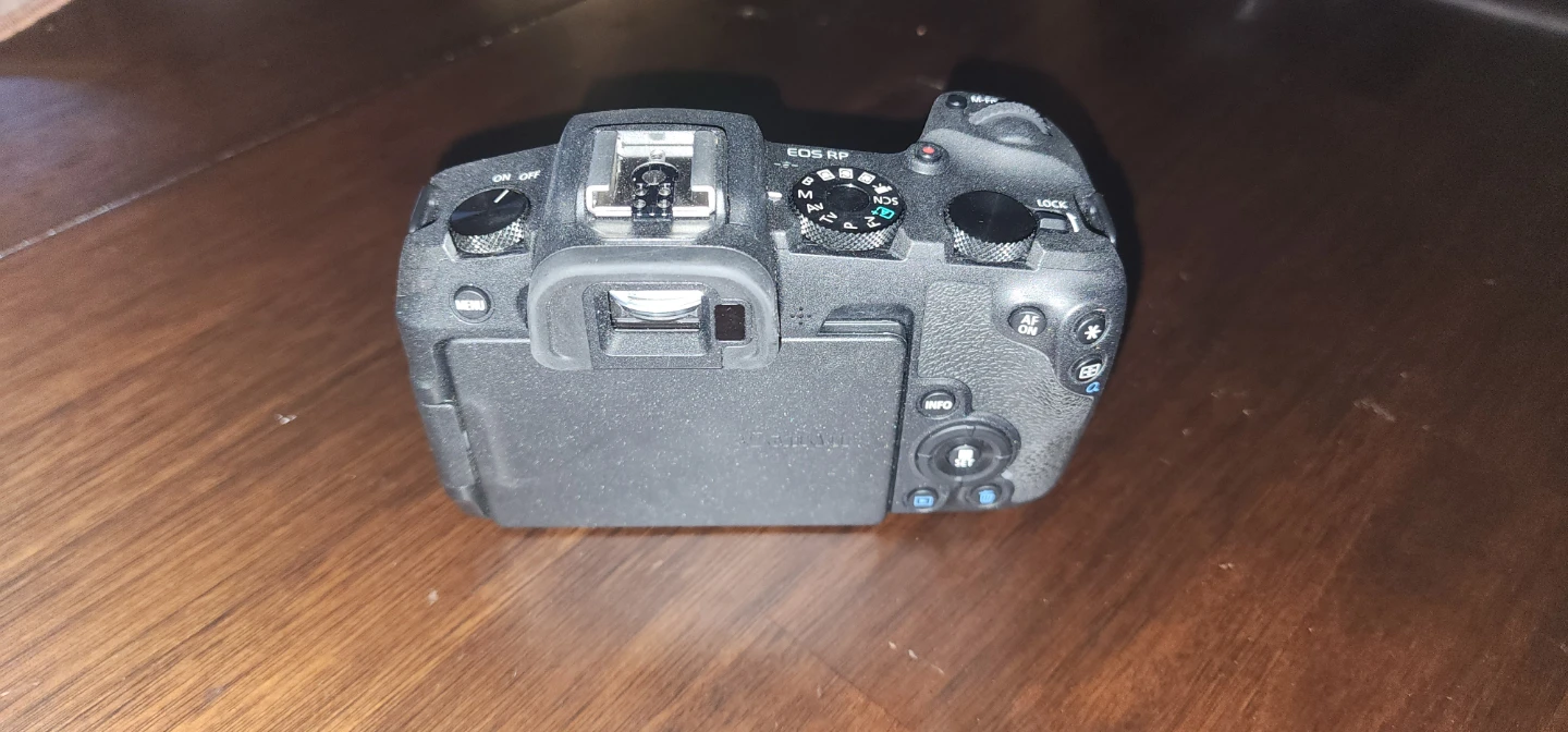 Canon EOS R5 - Great condition