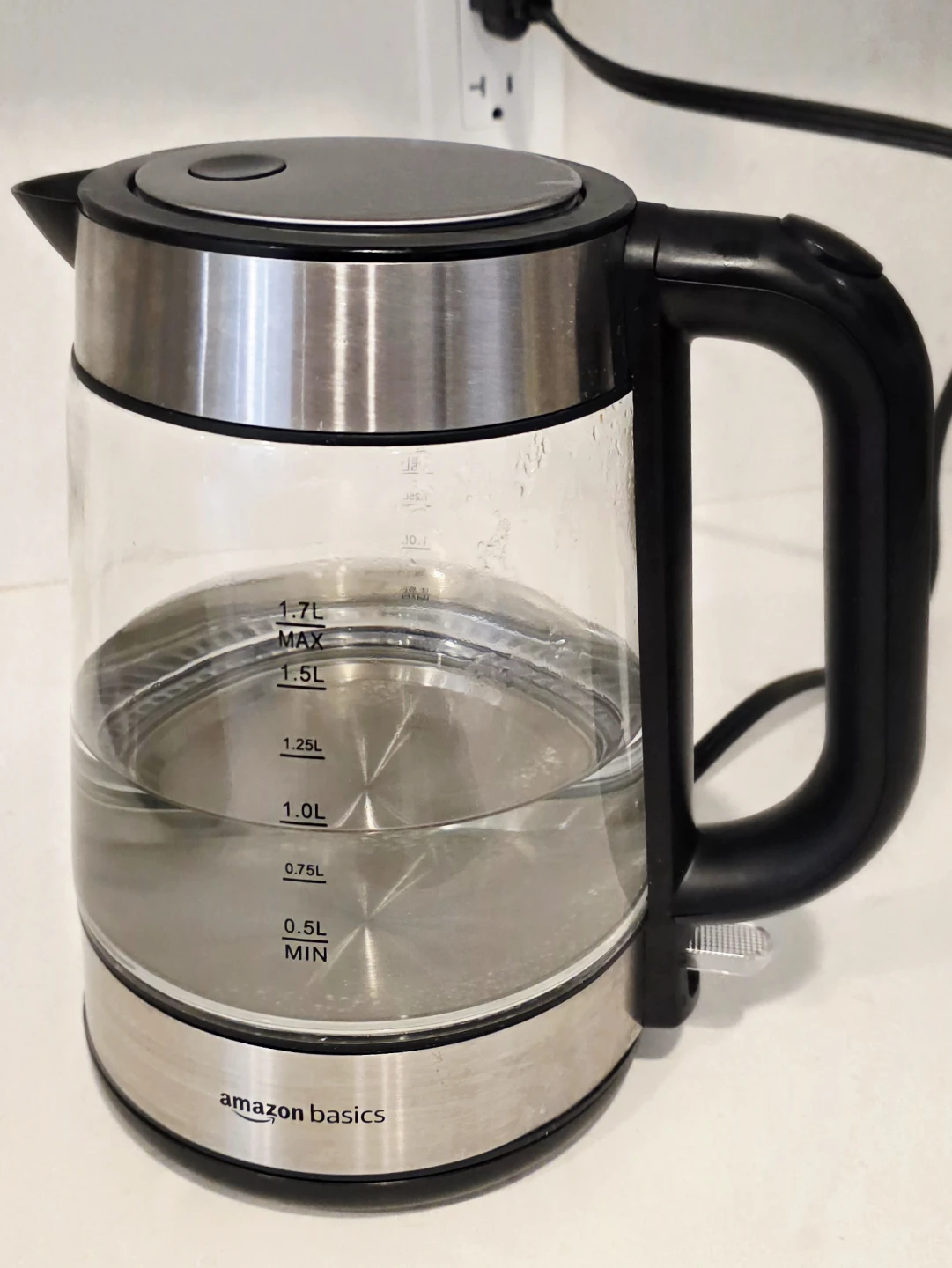[Moving Sale]  Amazon Basics 1.7L Electric Kettle/Bouilloire - photo 3