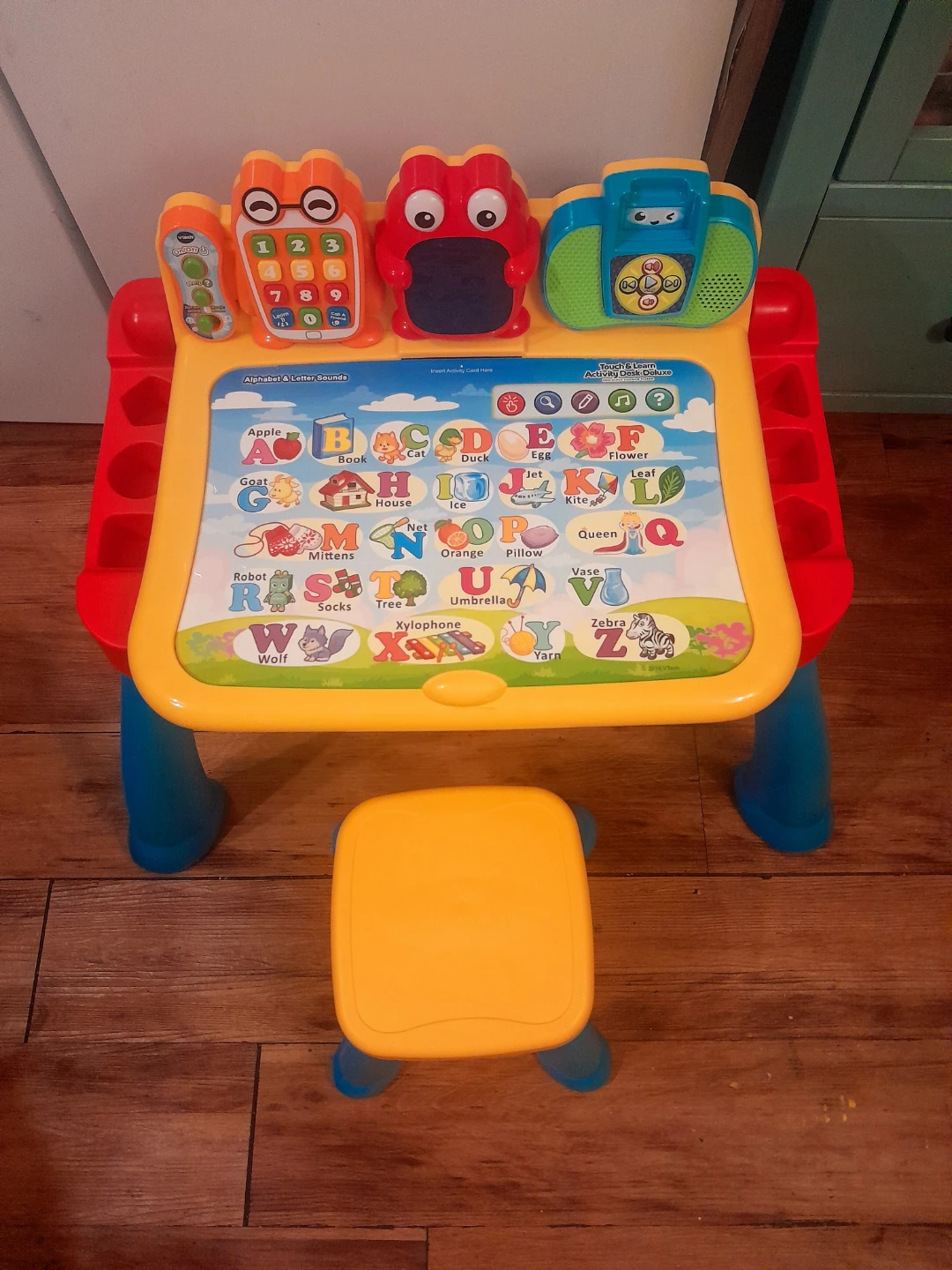VTech Smart Study Desk with Stool
