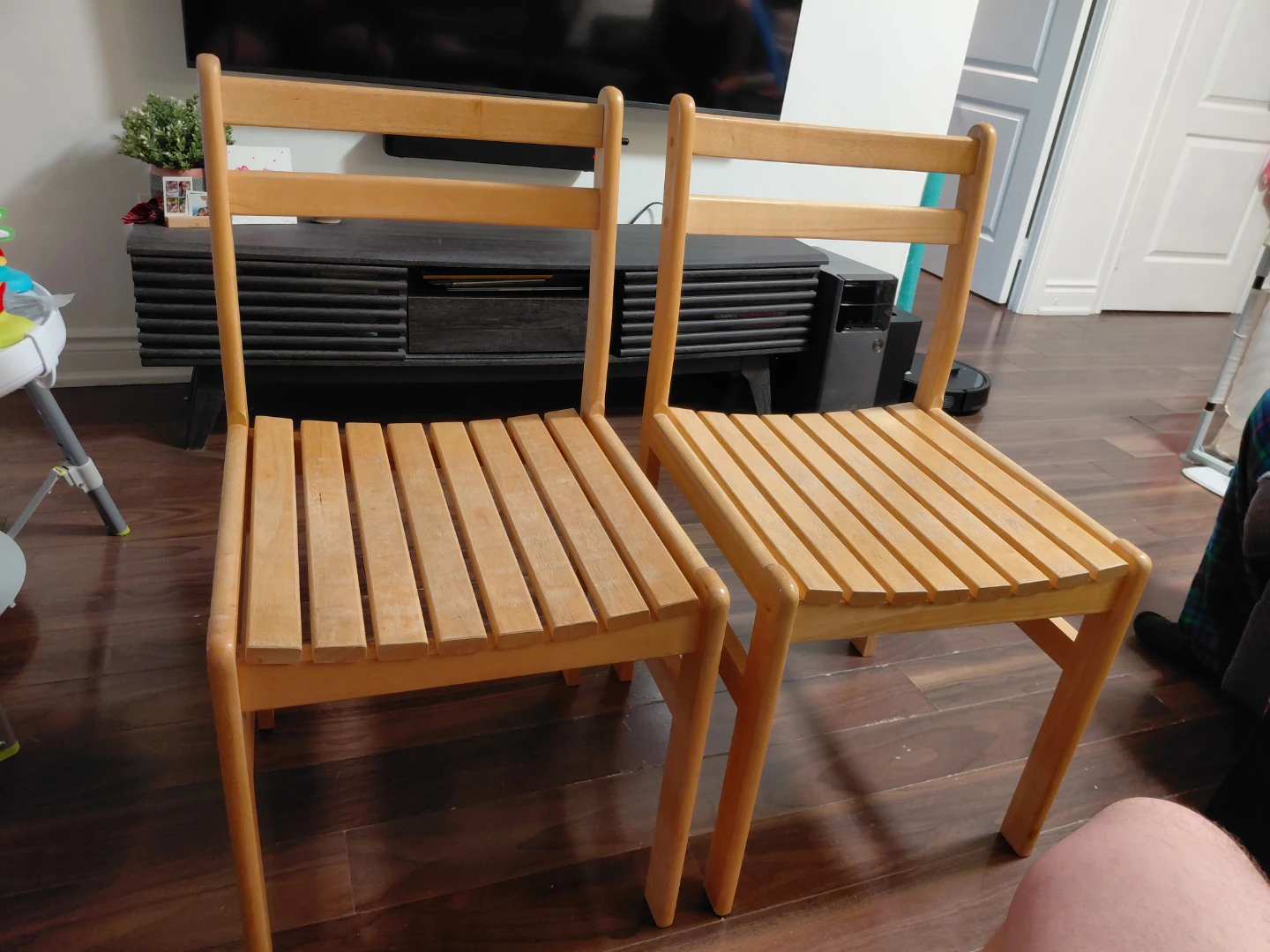 Pair of Mid 80s Vintage Danish Chairs. - photo 2