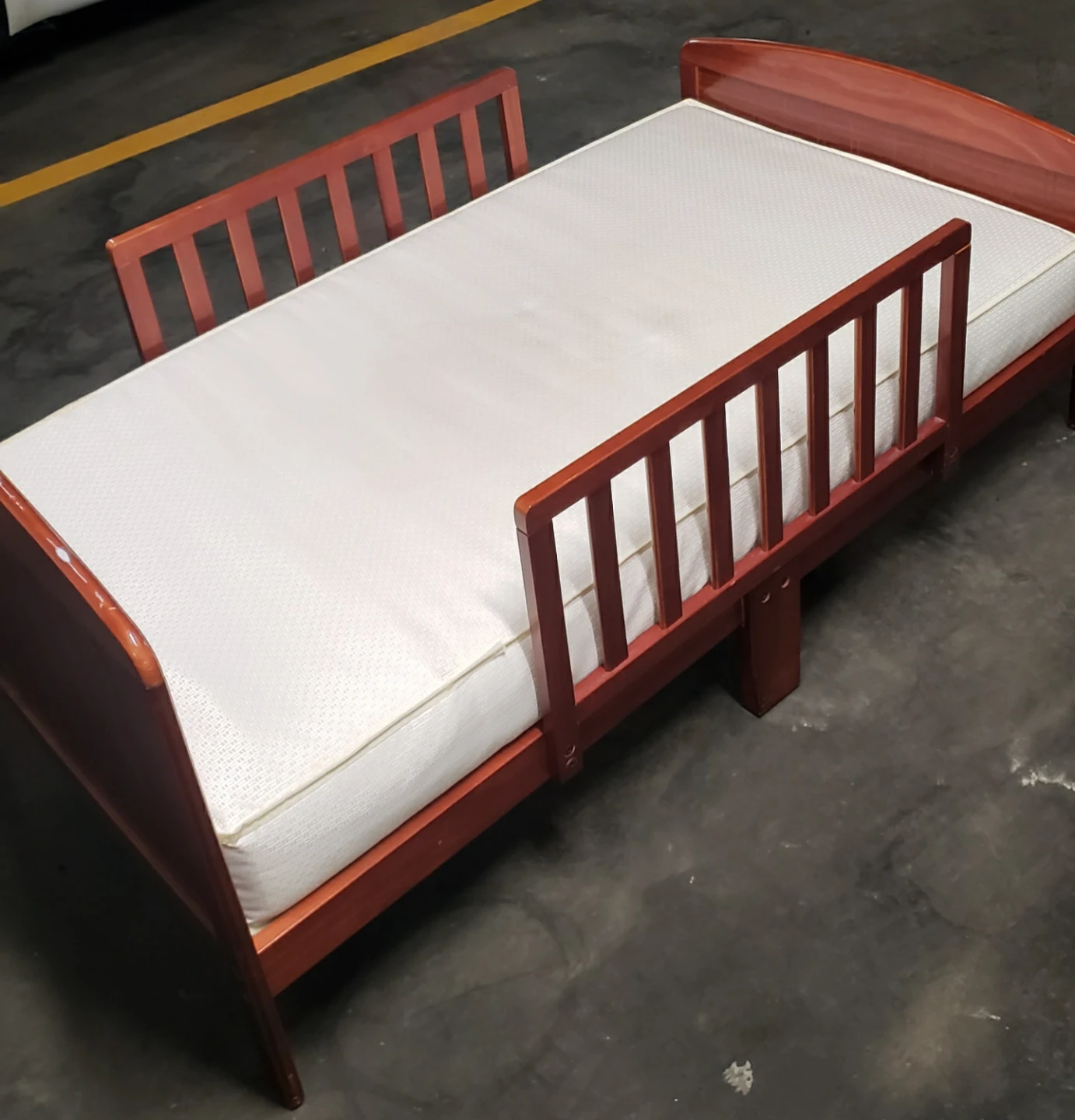 Wooden Toddler Bed with Guard Rails - photo 3