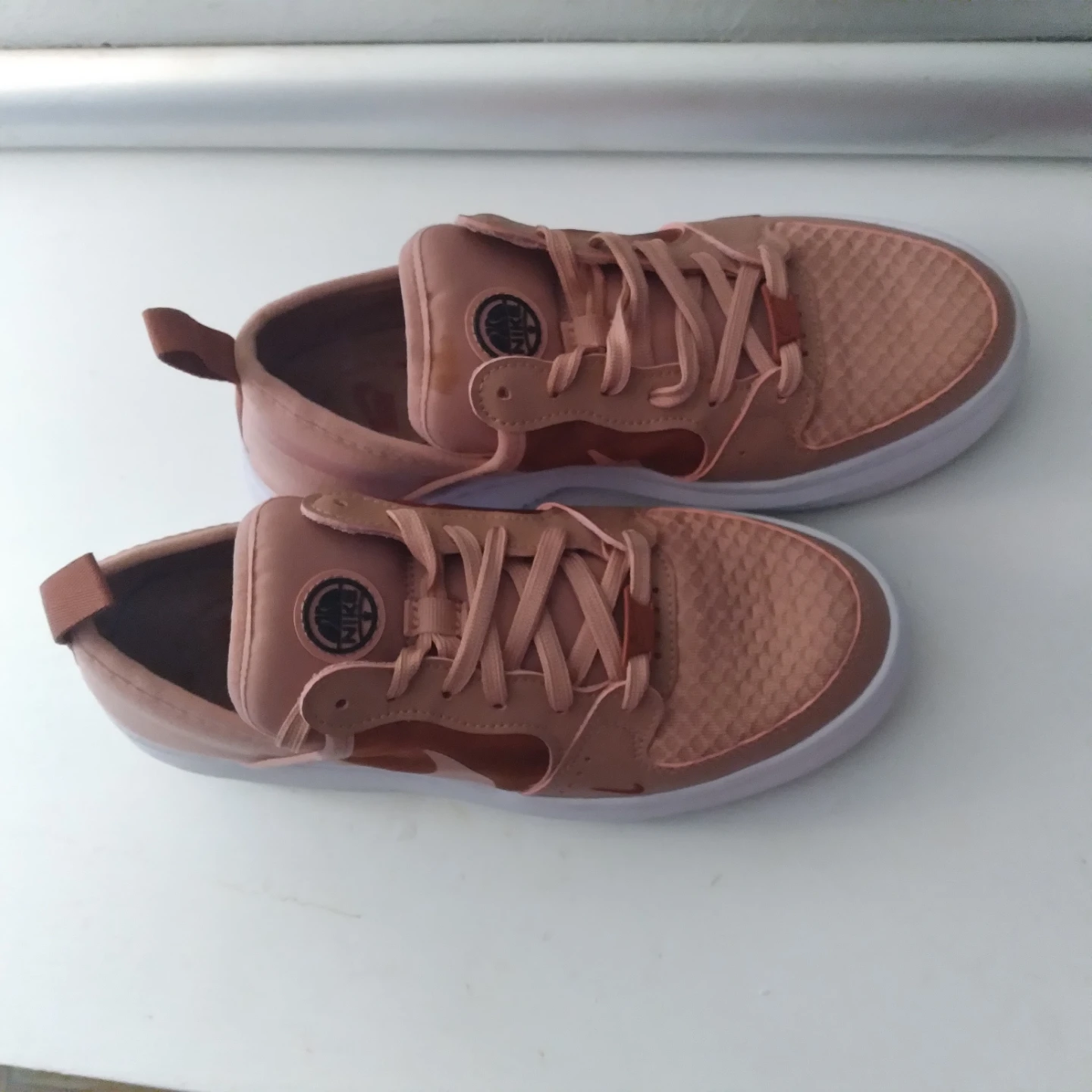 Nike Women's Shoes - photo 3