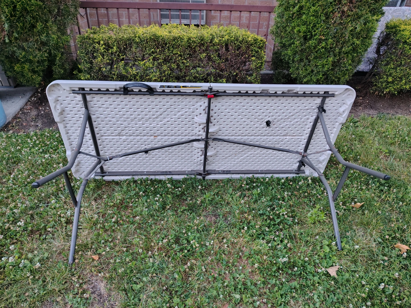 6' Folding Table-Lifetime brand - photo 5