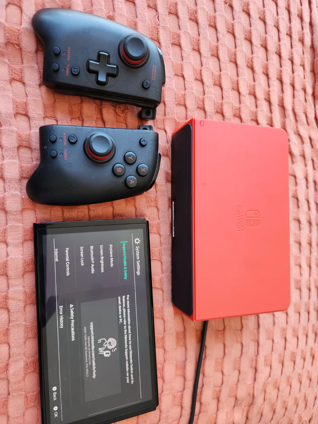Nintendo Switch OLED + Hori Split Pad Pro Controllers - photo 5