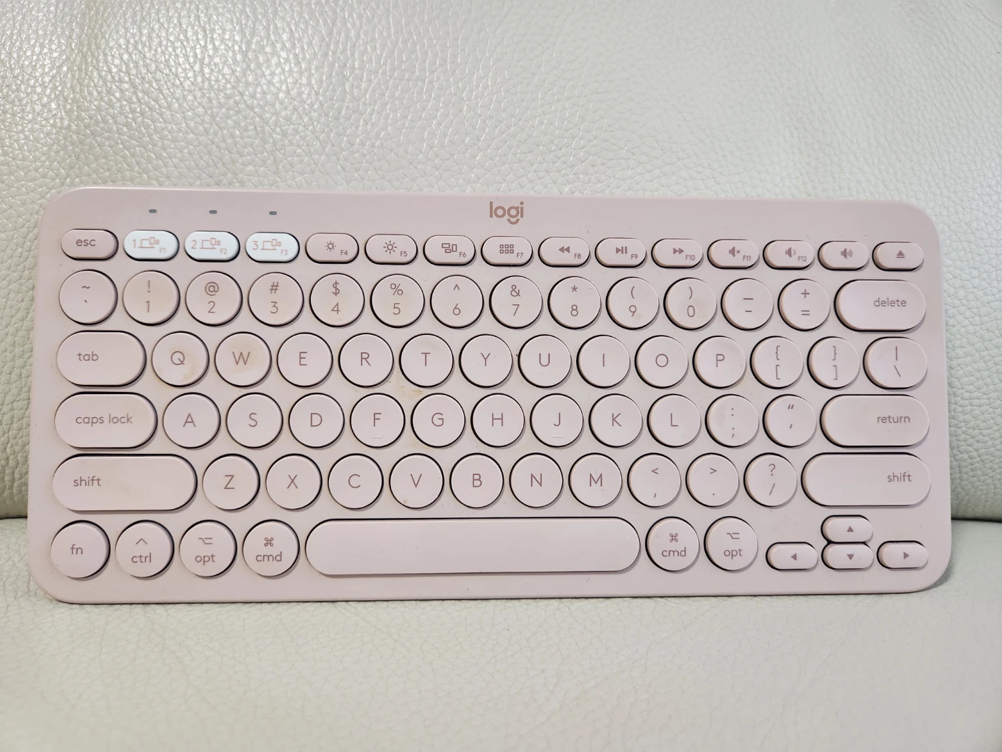 Logitech K380 Wireless Keyboard - Rose Pink - photo 2