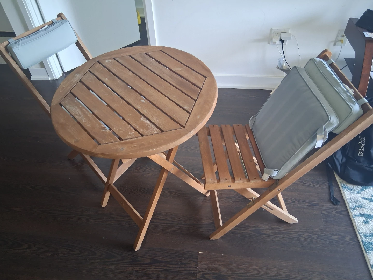 Wooden patio Set with Cushions
