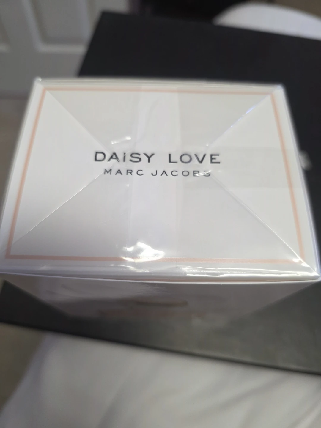 Marc Jacobs Daisy Love Eau de Toilette Spray 30ml - photo 2