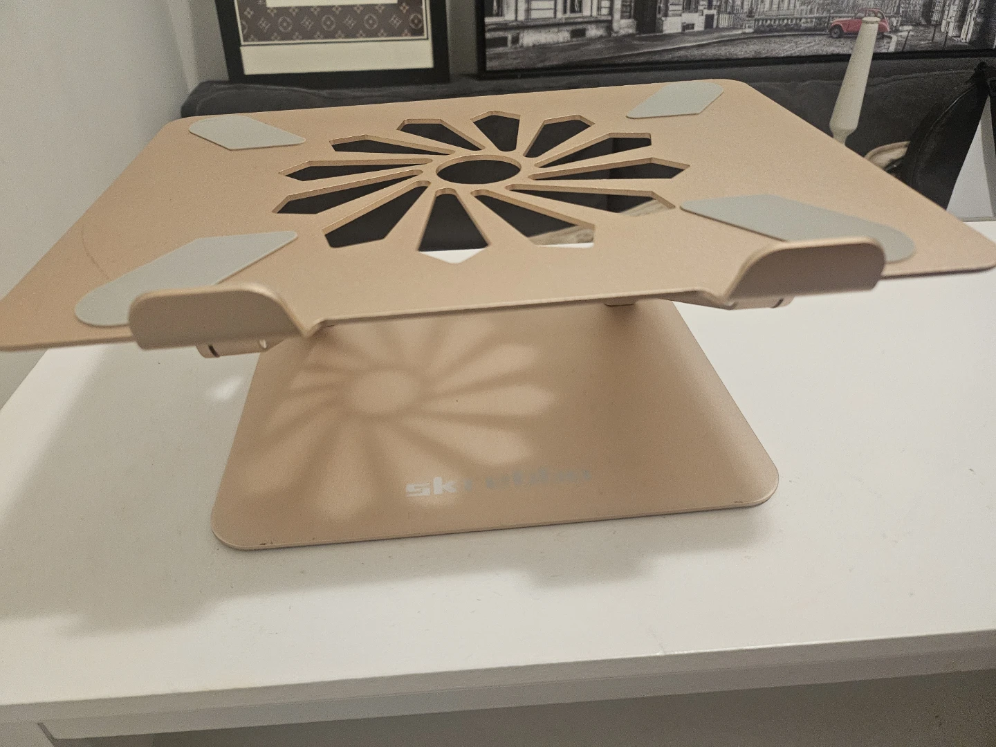 Adjustable Laptop Stand pink