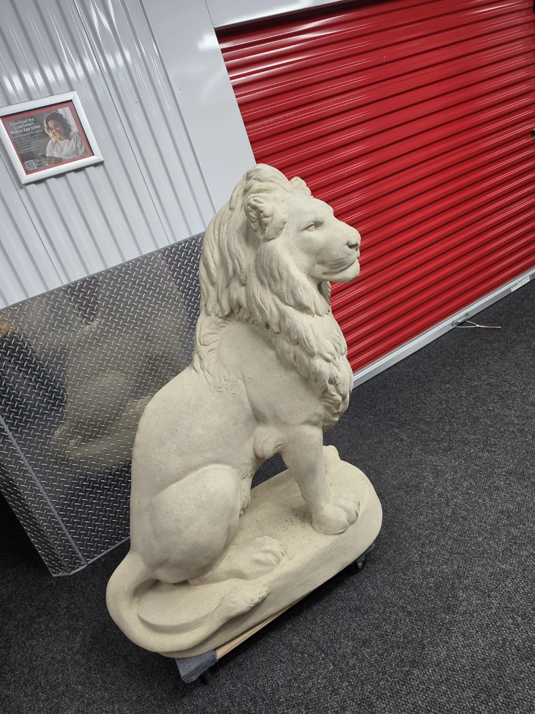 Stately Chateau Lion Right Facing Garden Statue - photo 2