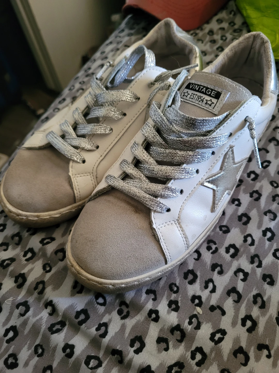 Vintage Havana EST 1954 White Leather Star Sneakers - photo 2