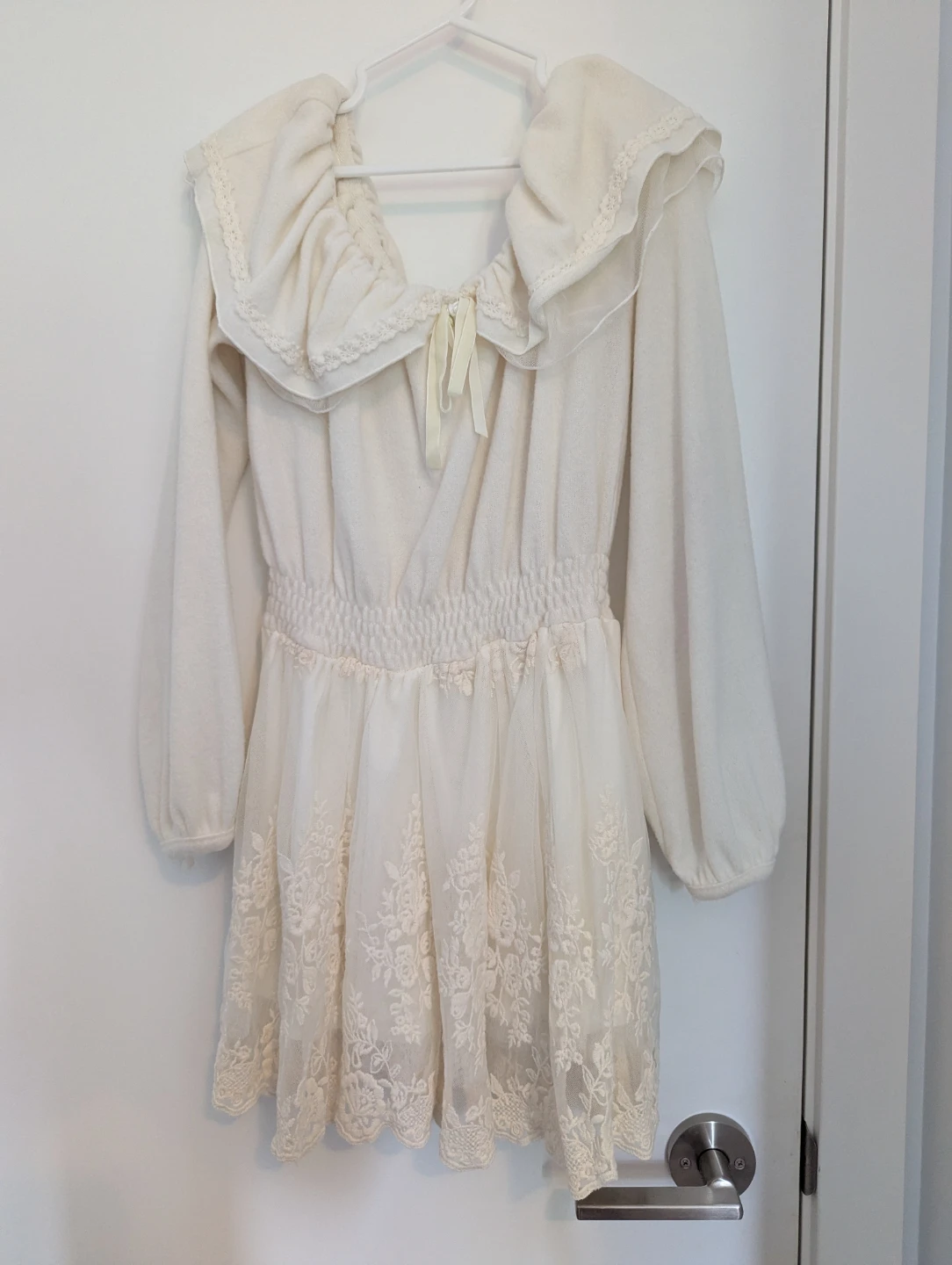 Japanese kawaii Cream Lace top with Ruffle Collar
