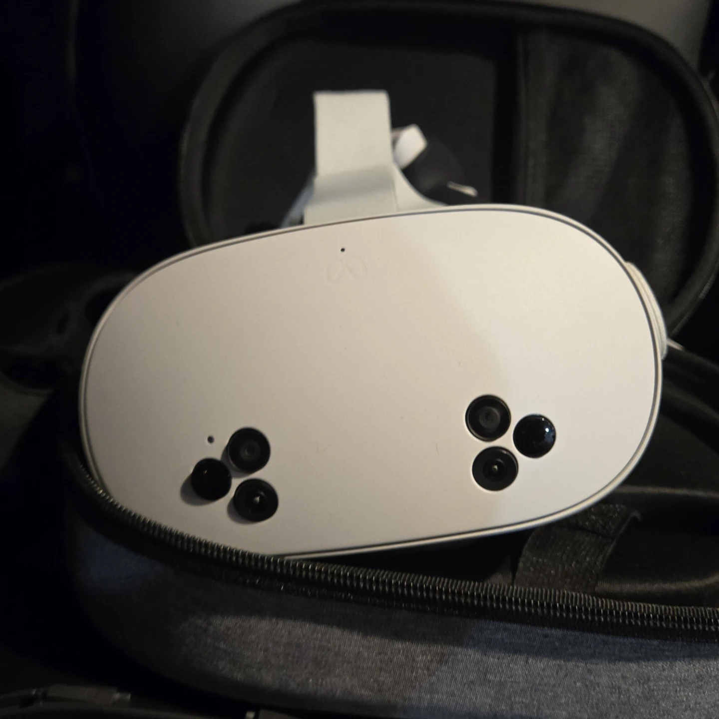 Meta Quest 3s VR Headset
