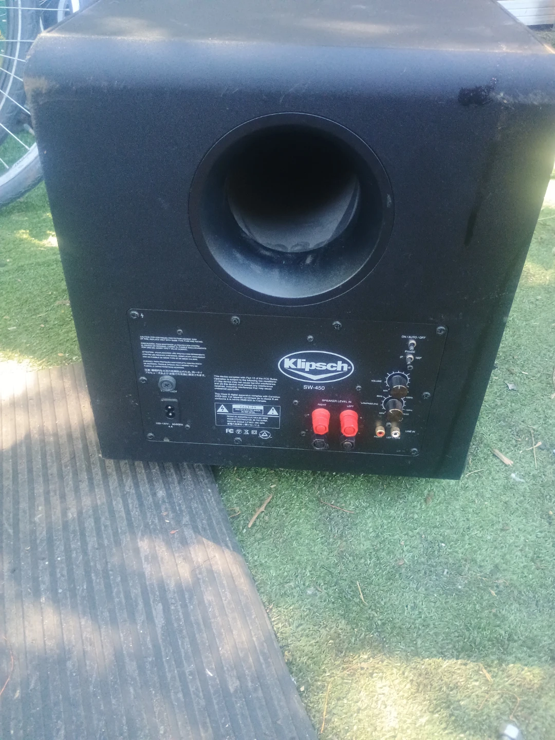 Klipsch SW-450 Subwoofer and Tower Speakers - photo 2