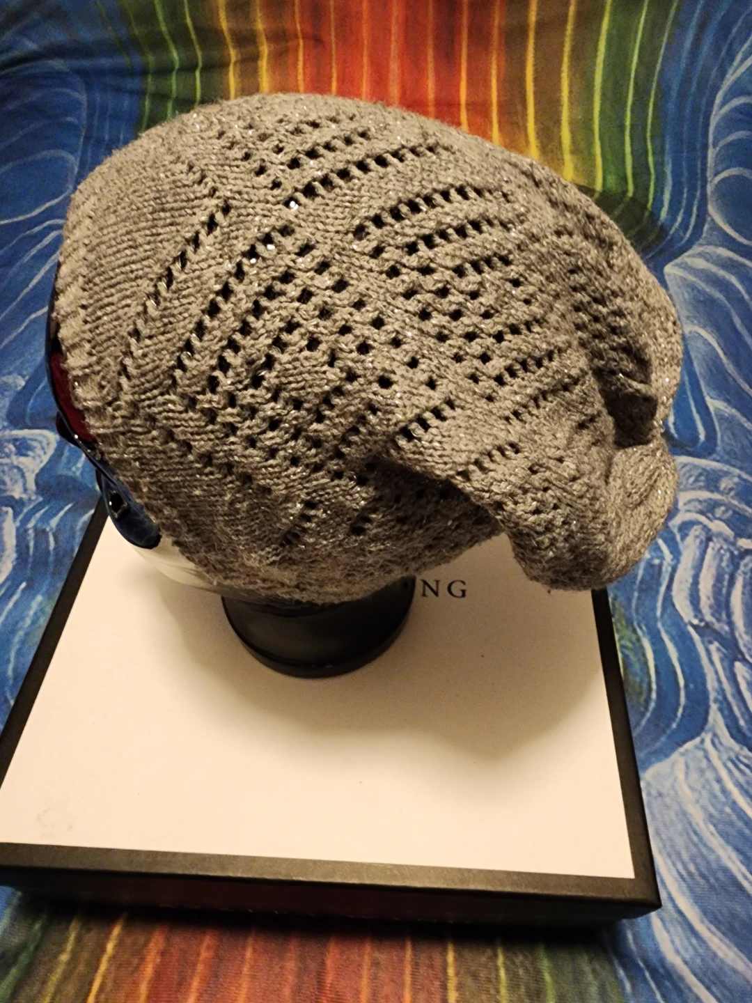 Gray knit slouchy beanie with metallic thread - photo 2