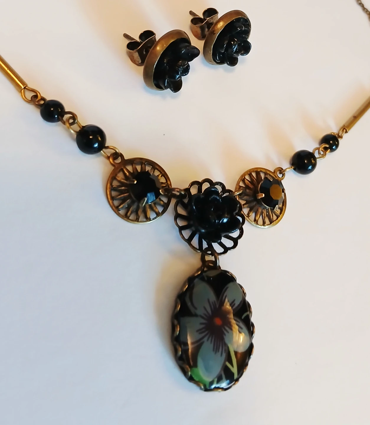 Vintage Flower Necklace and Earrings Set - photo 4
