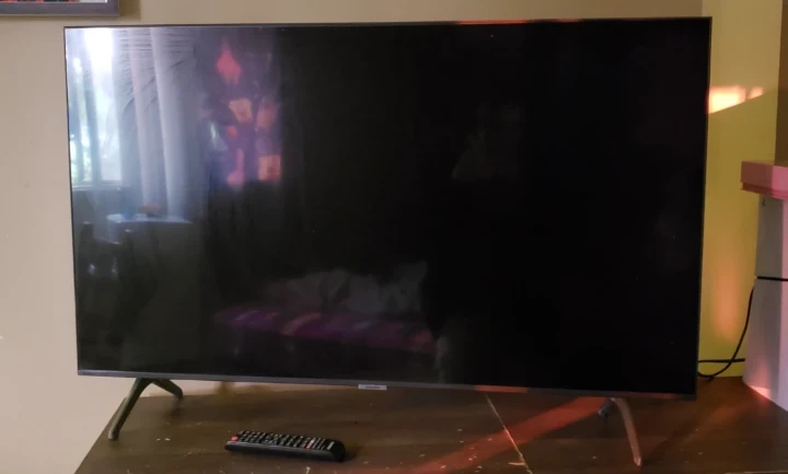 Samsung 43" 4K Smart TV - photo 2