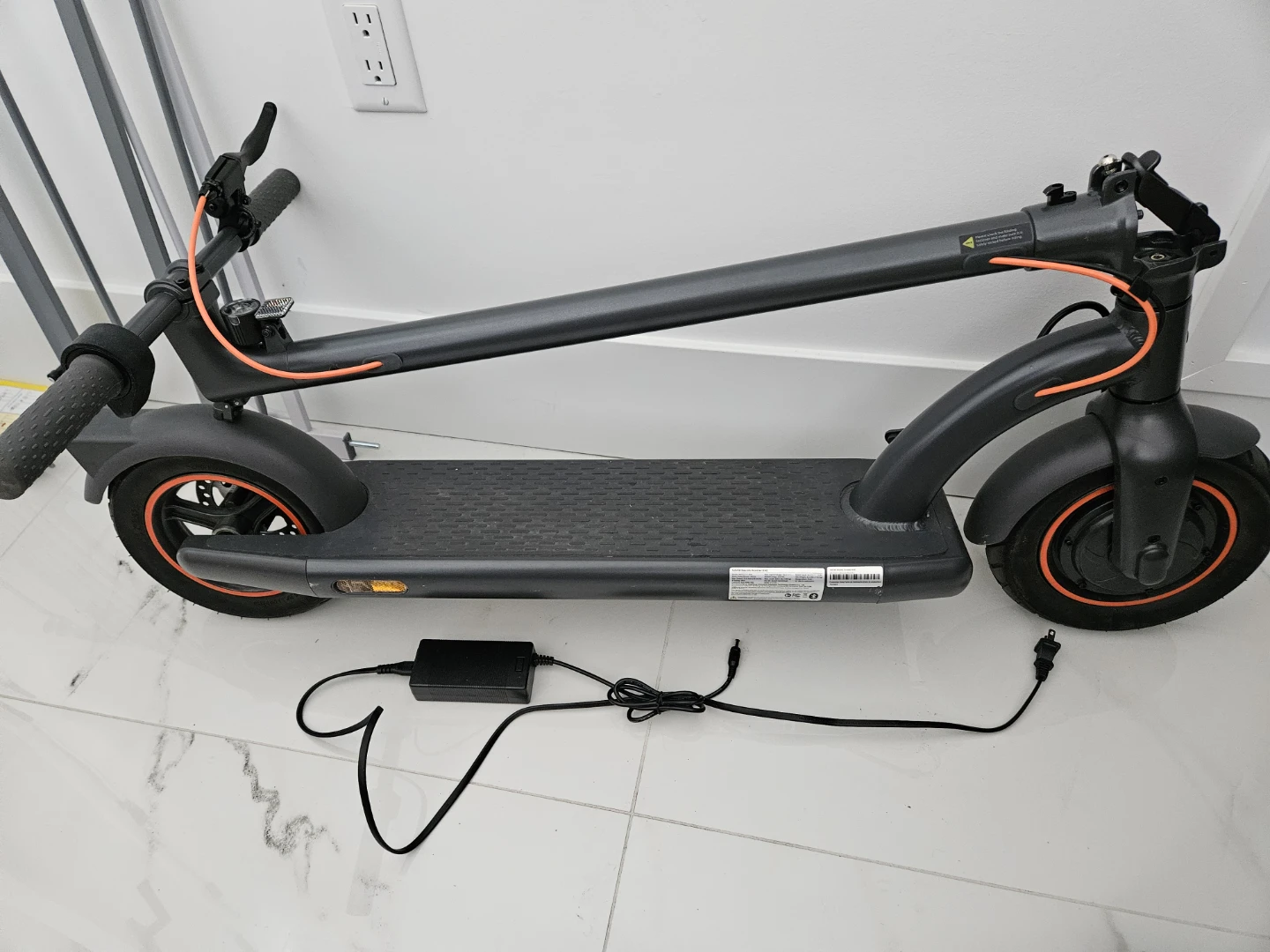 NAAVEE Electric Scooter N40