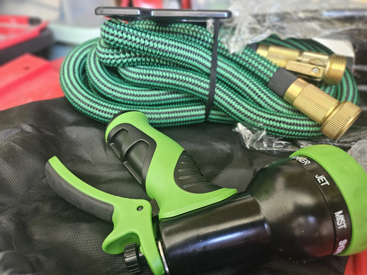 Expandable Garden Hose Set with Spray Nozzle - photo 4