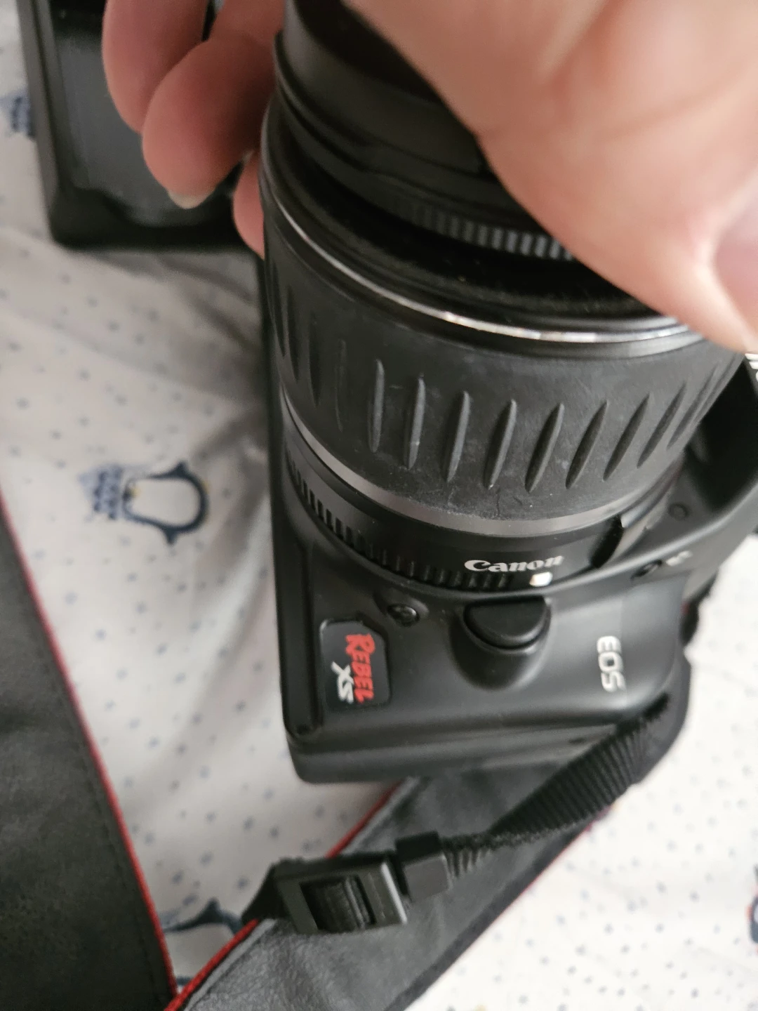 Canon EOS Rebel XS DSLR Camera with Charger - photo 2