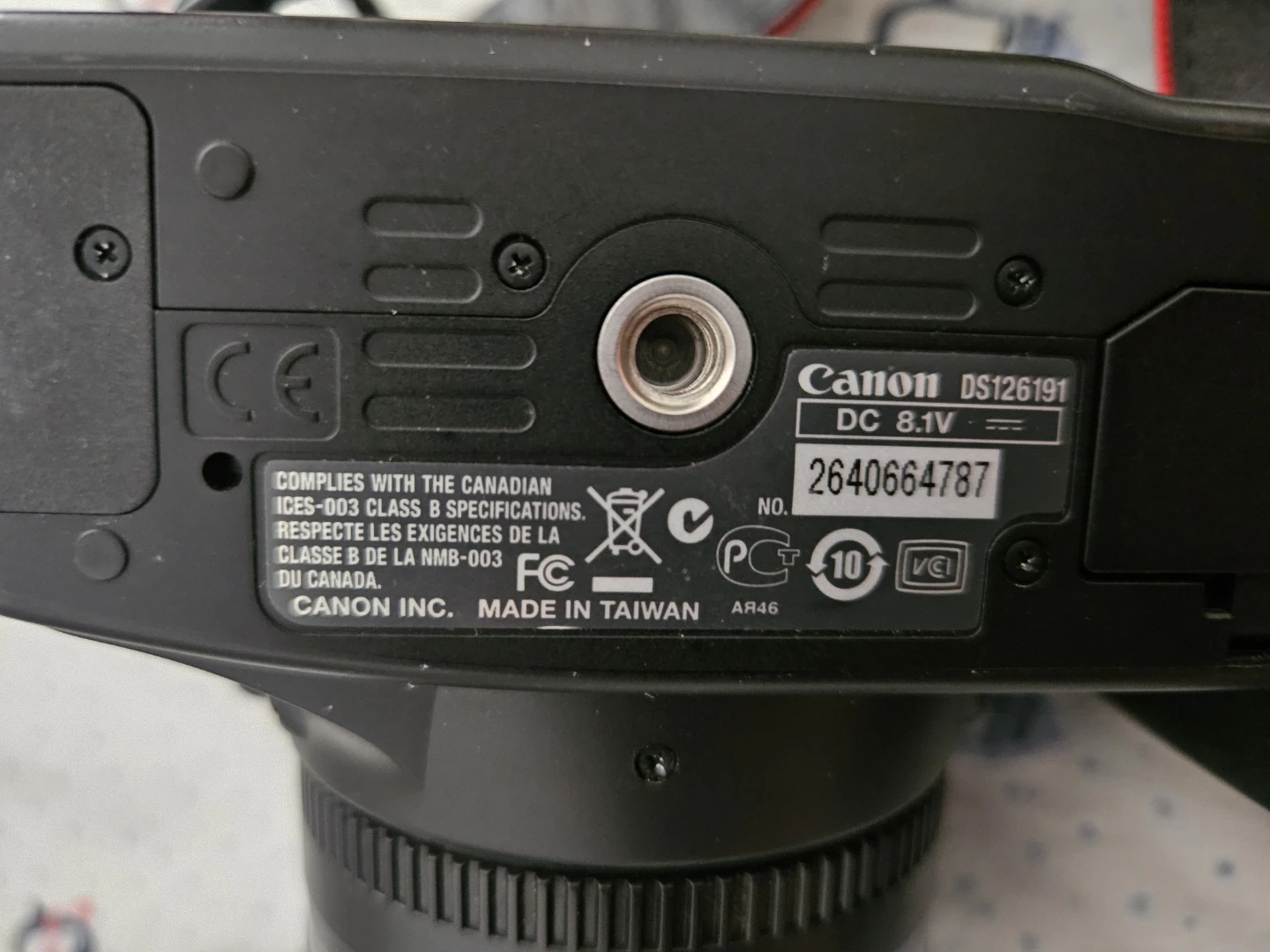 Canon EOS Rebel XS DSLR Camera with Charger - photo 3