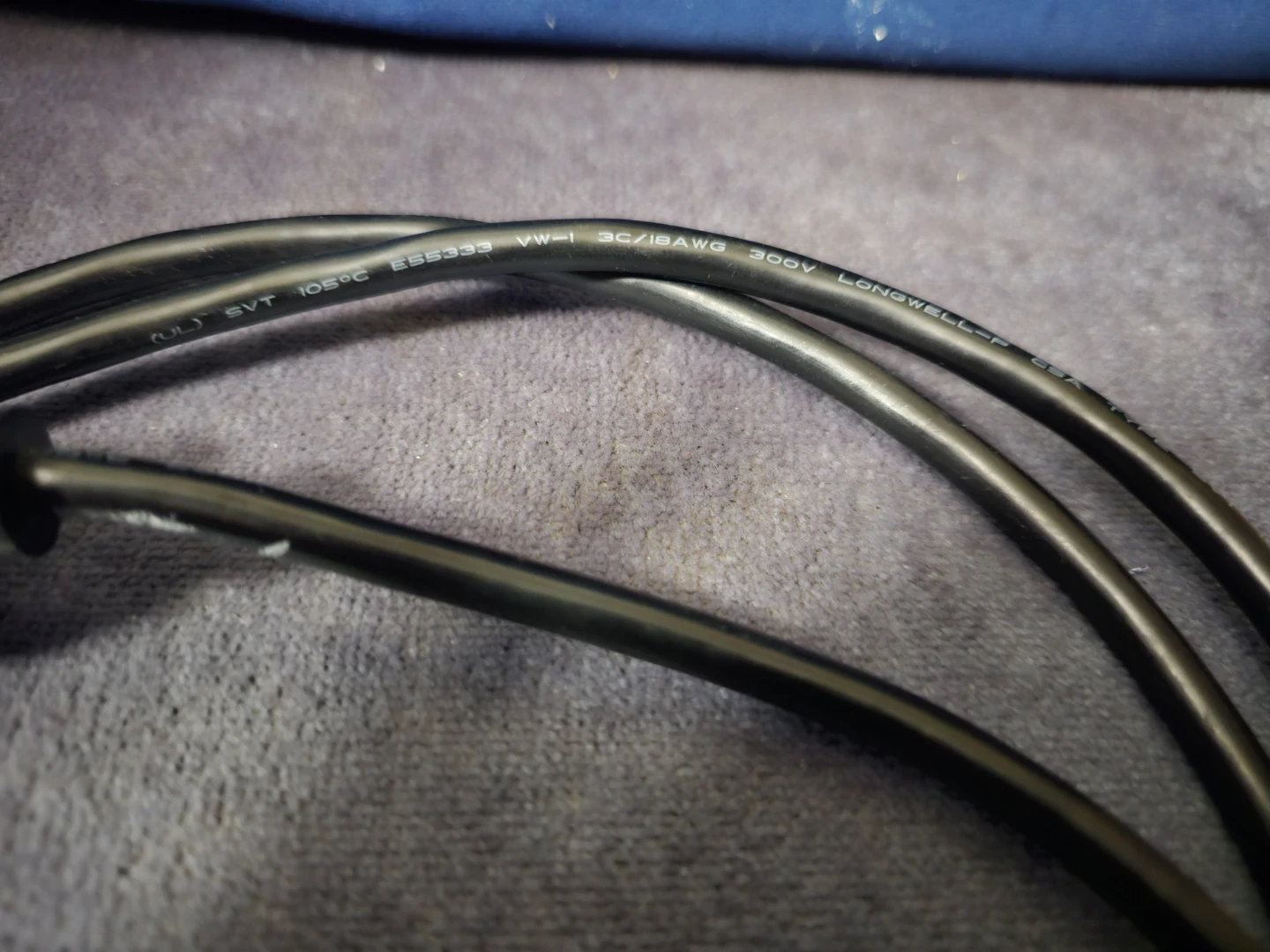 3-Prong Power Cable C13 to NEMA 5-15P 18AWG 300V - photo 2