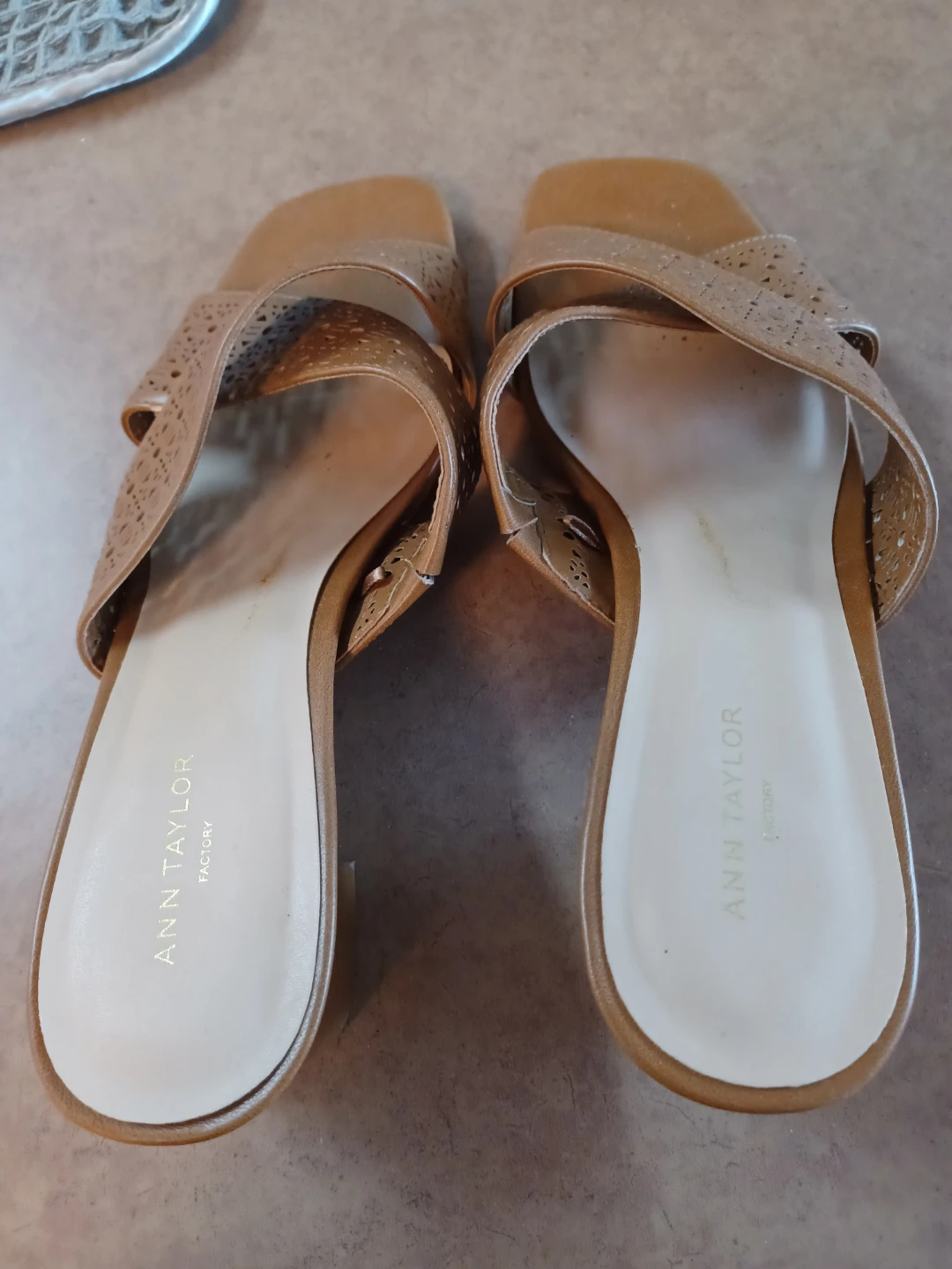 Ann Taylor Factory Women's Size 8M Heeled Sandals