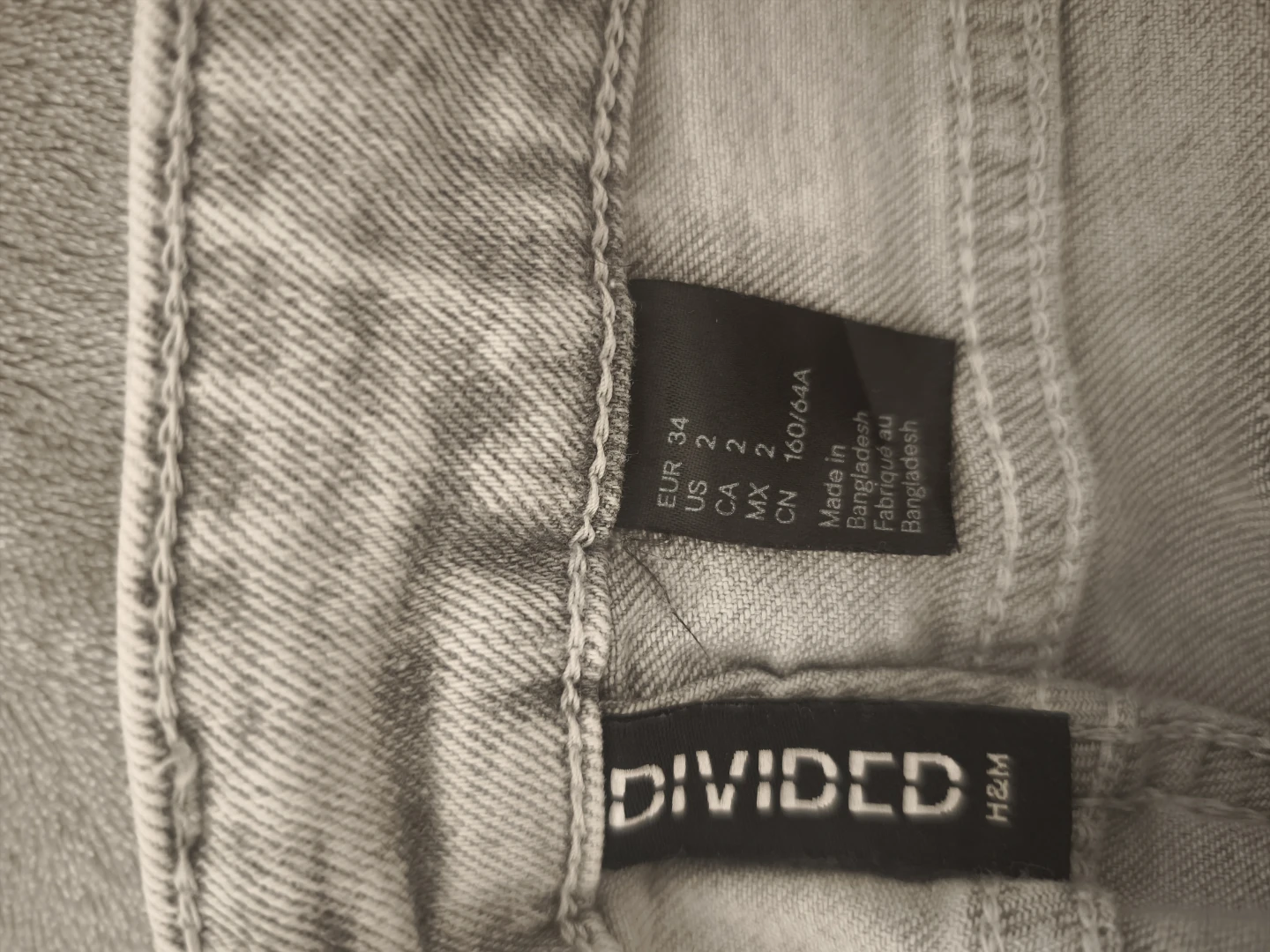 H&M Divided Light Wash Flared Jeans - photo 3