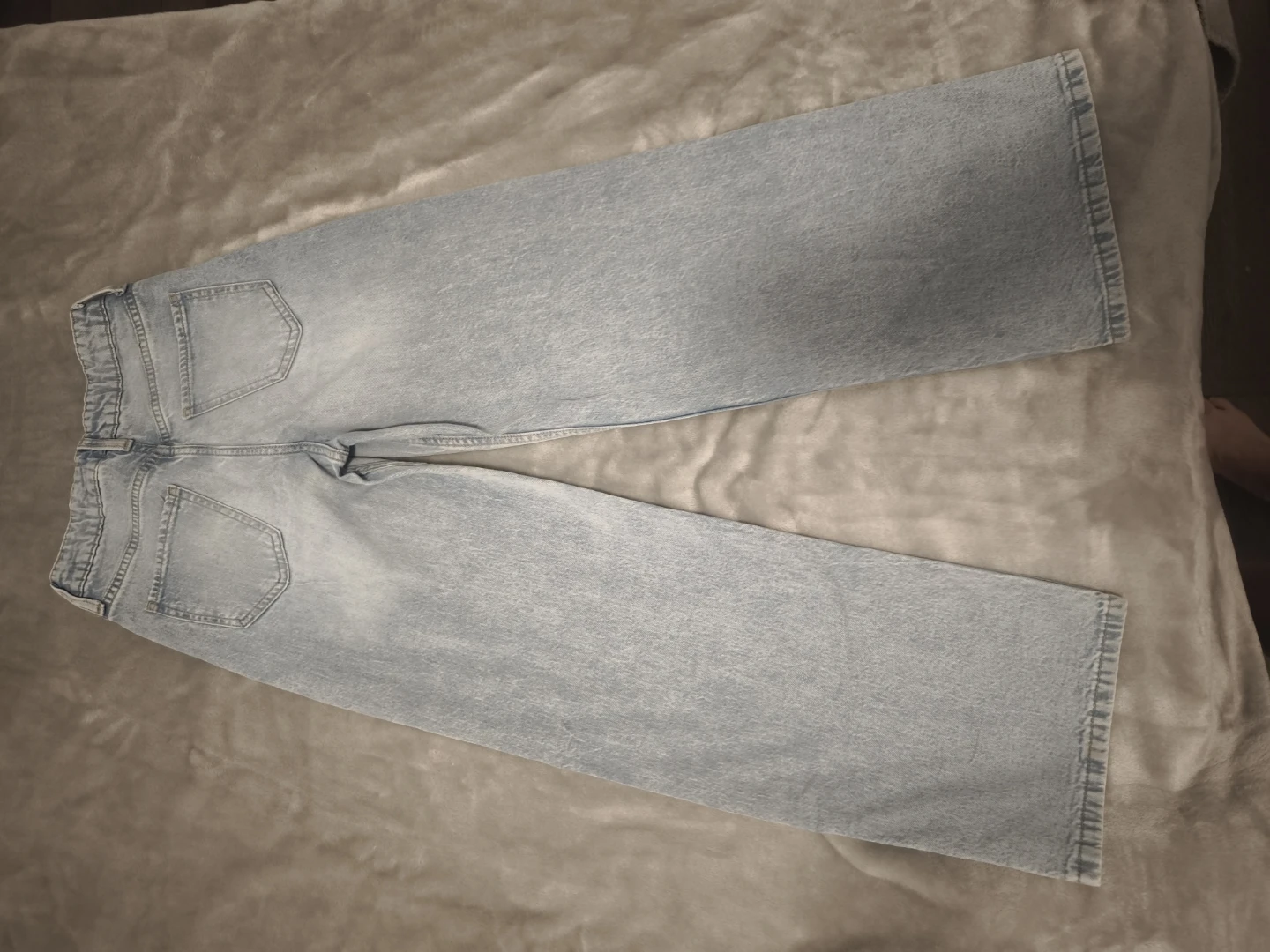 H&M Divided Light Wash Flared Jeans - photo 5