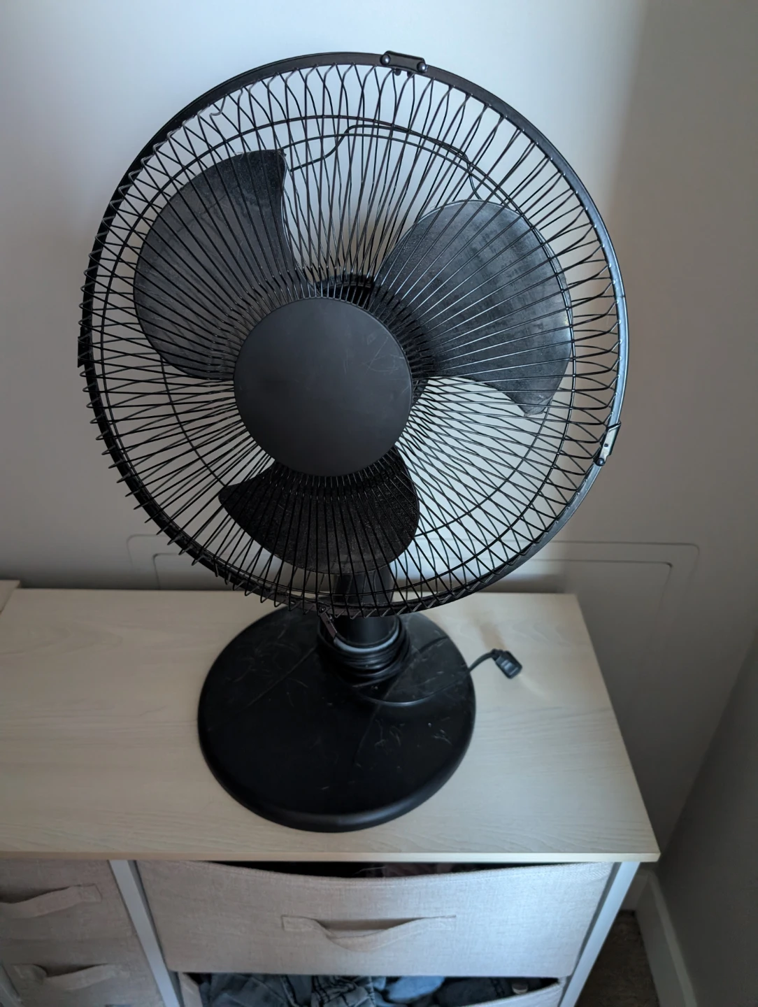 Black Oscillating Table Fan