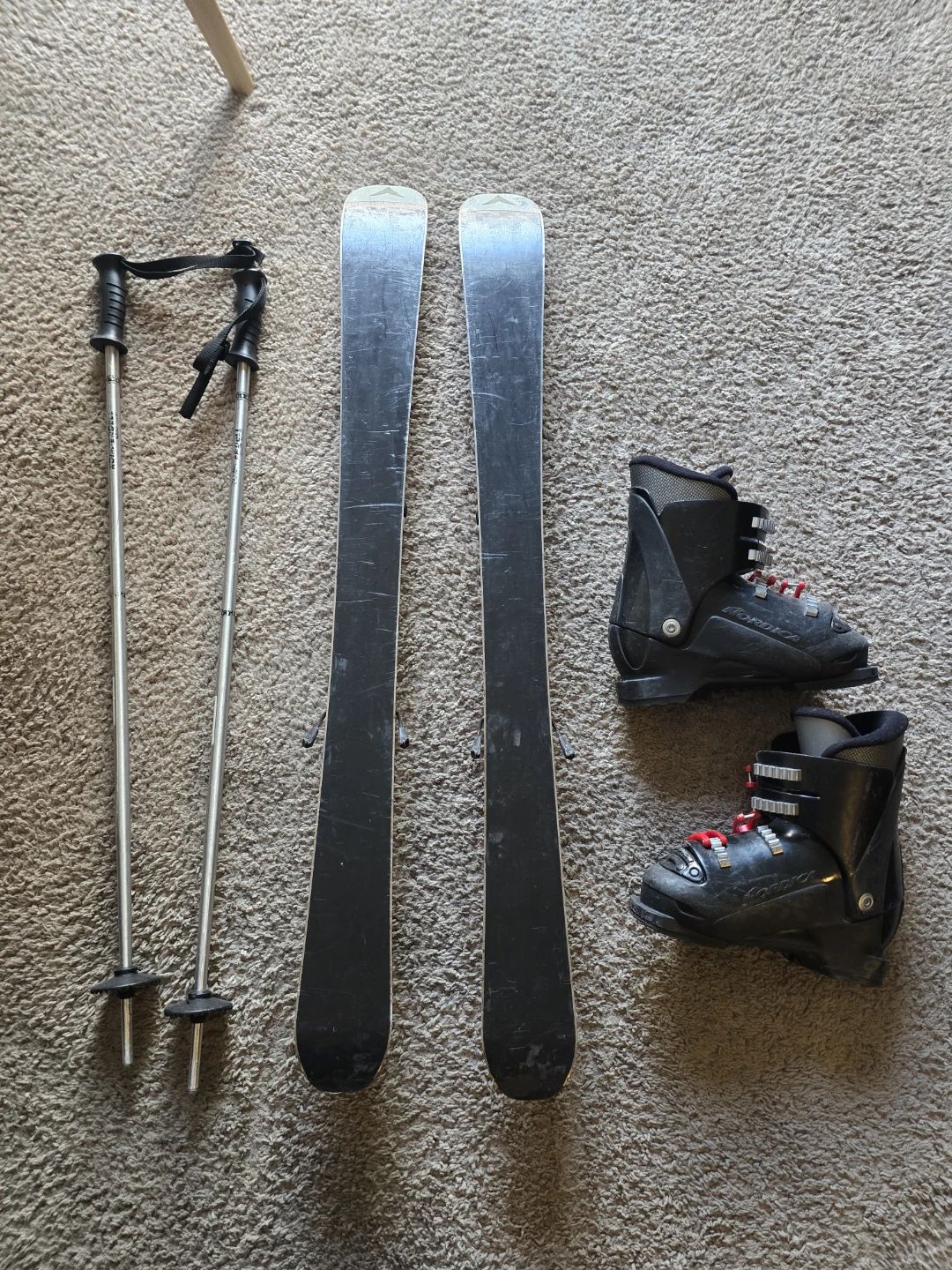 Kids Dynastar Ski Package – Complete Set (Ages 7–9) - photo 2