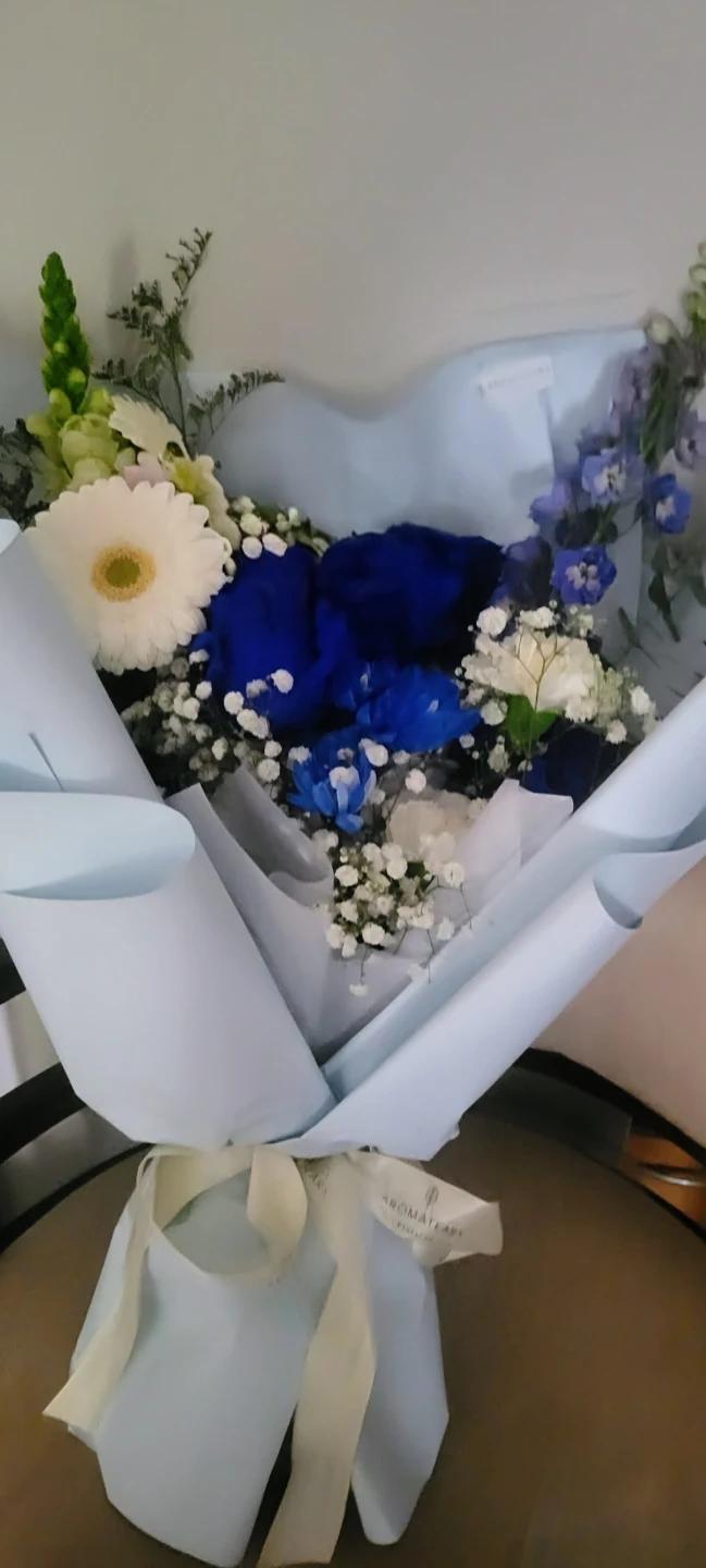 Aromatears Floral Co. Blue Rose Bouquet - photo 2