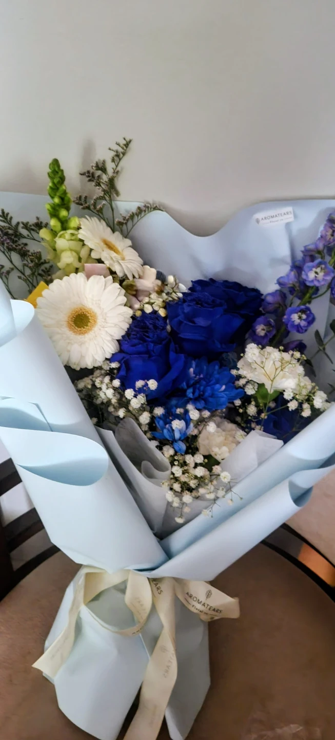 Aromatears Floral Co. Blue Rose Bouquet - photo 3
