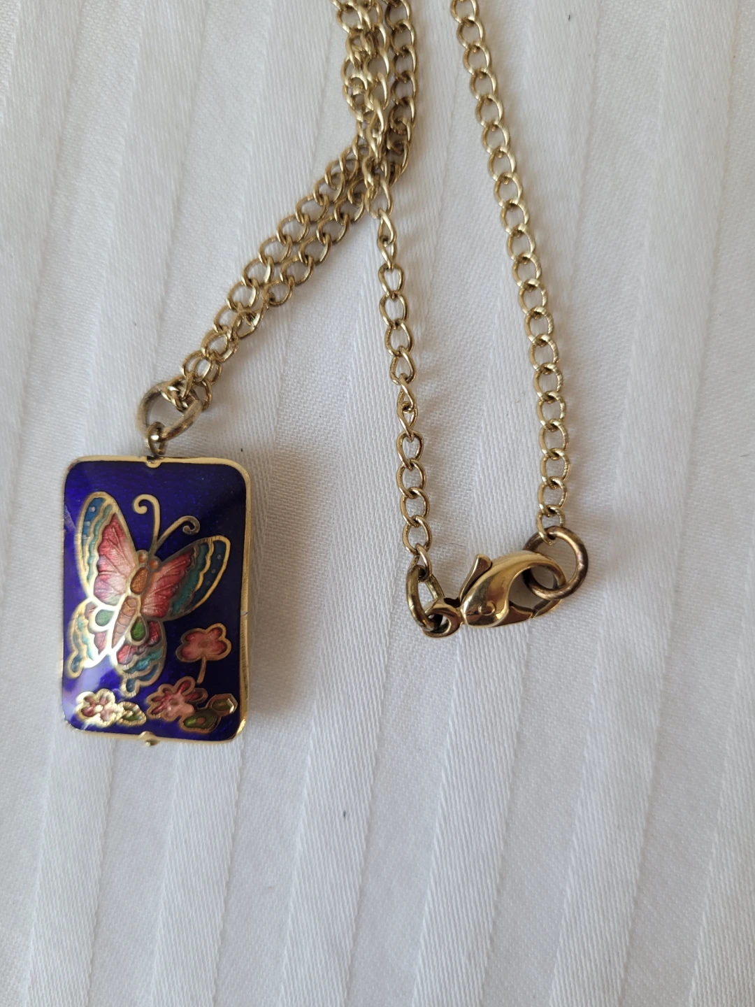 Vintage Butterfly Pendant Necklace - photo 4