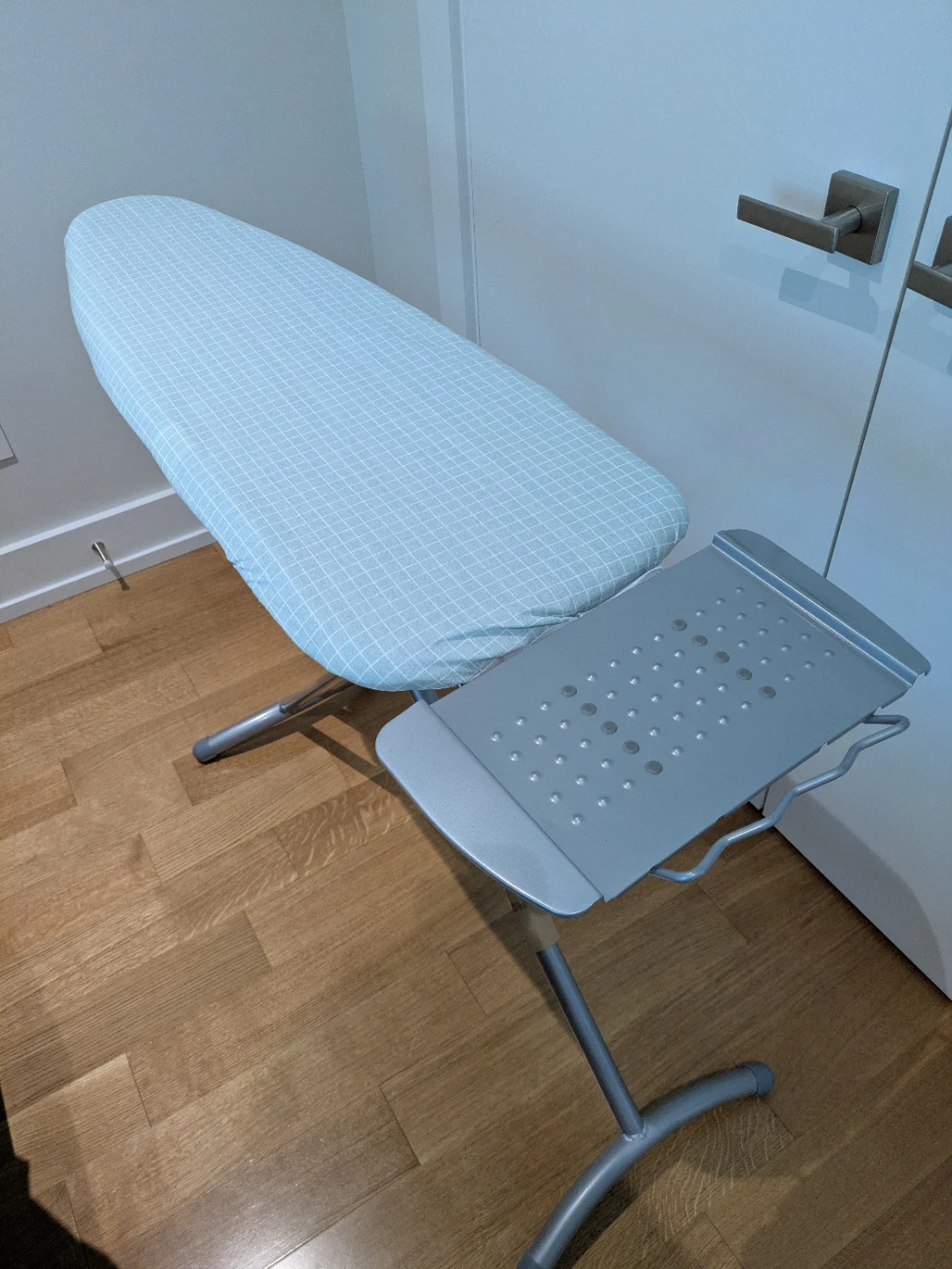 Folding Ironing Board with Iron Rest