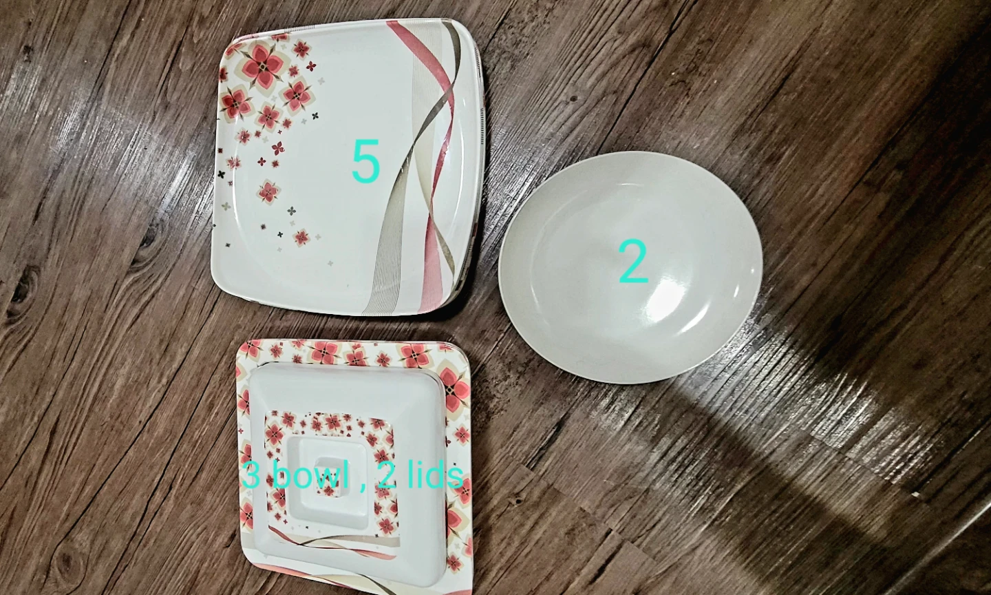 Melamine Dinnerware Set - 1 Plate, 1 Bowl, 3 Bowls with Lids