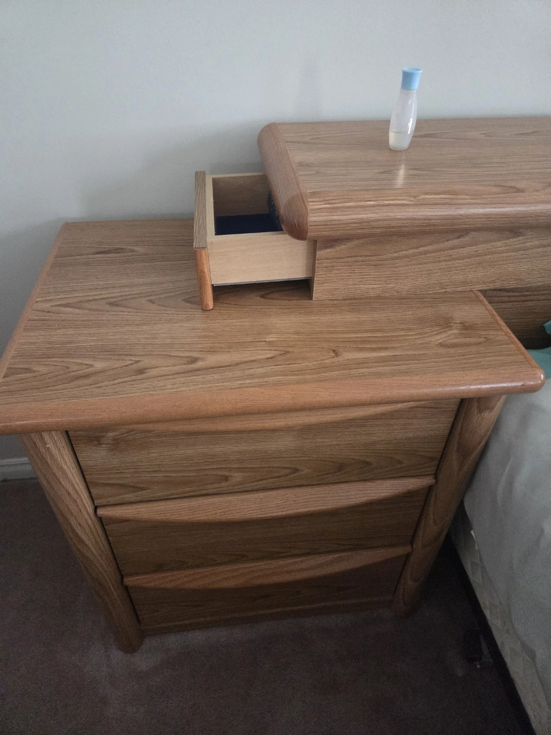 Solid Oak Bedroom Set - photo 2
