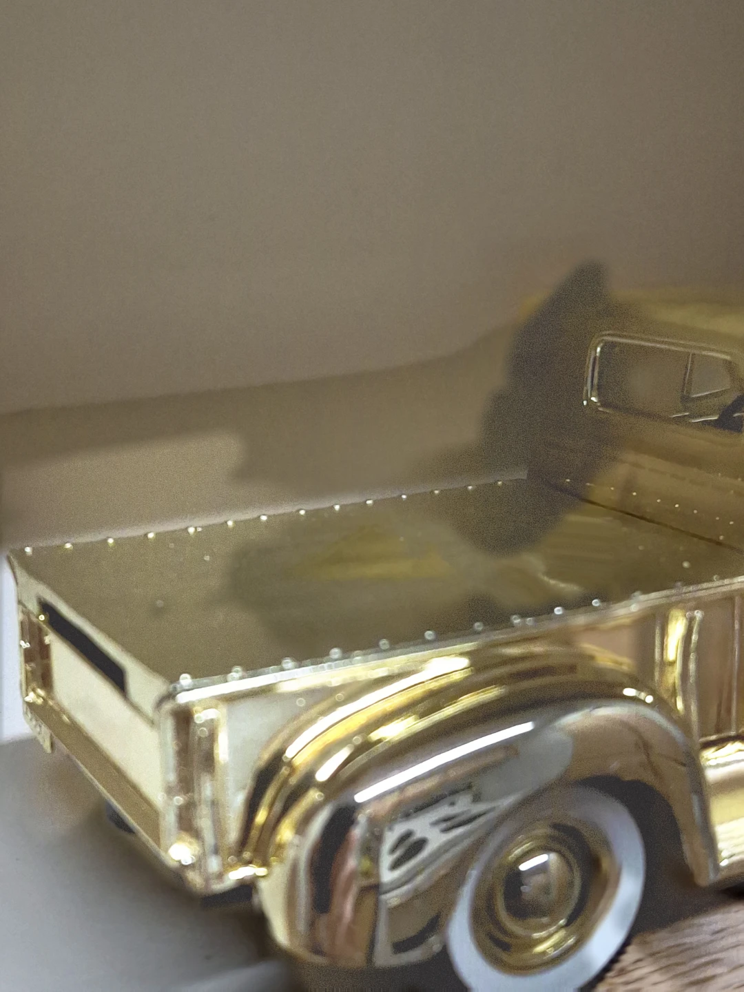 CTC Millenium 1949 Chev Pickup Gold! Collectible ! - photo 2