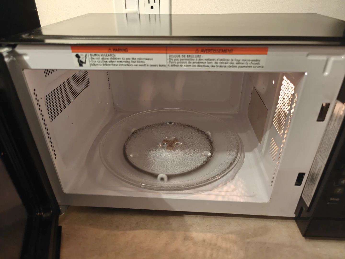 Danby Black Microwave - photo 2