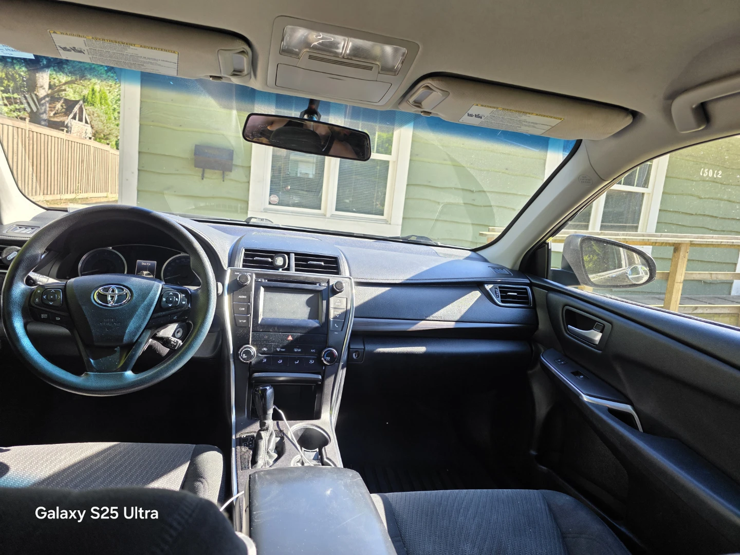 2016 Toyota Camry LE | Clean Title | 185,000 km | - photo 4