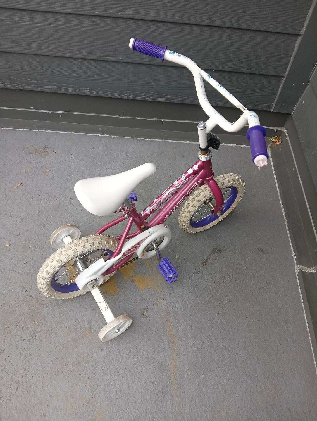 Kids Bike with Training Wheels - photo 2