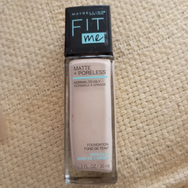 CoverGirl & Maybelline Foundations - photo 2