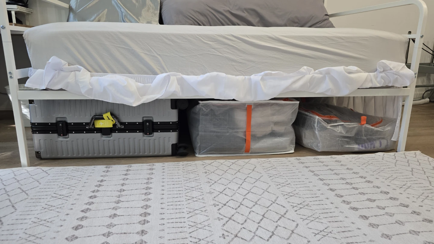 Twin Daybed/frame with charging station - photo 2