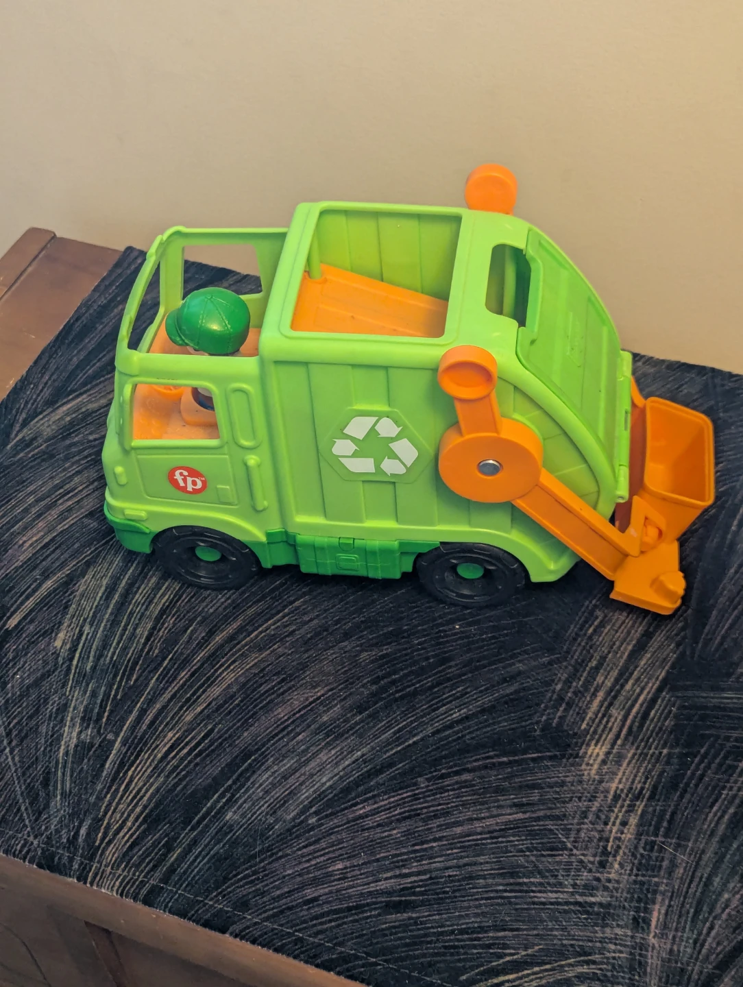 Fisher Price Little People Recycle Truck with Driver - photo 4