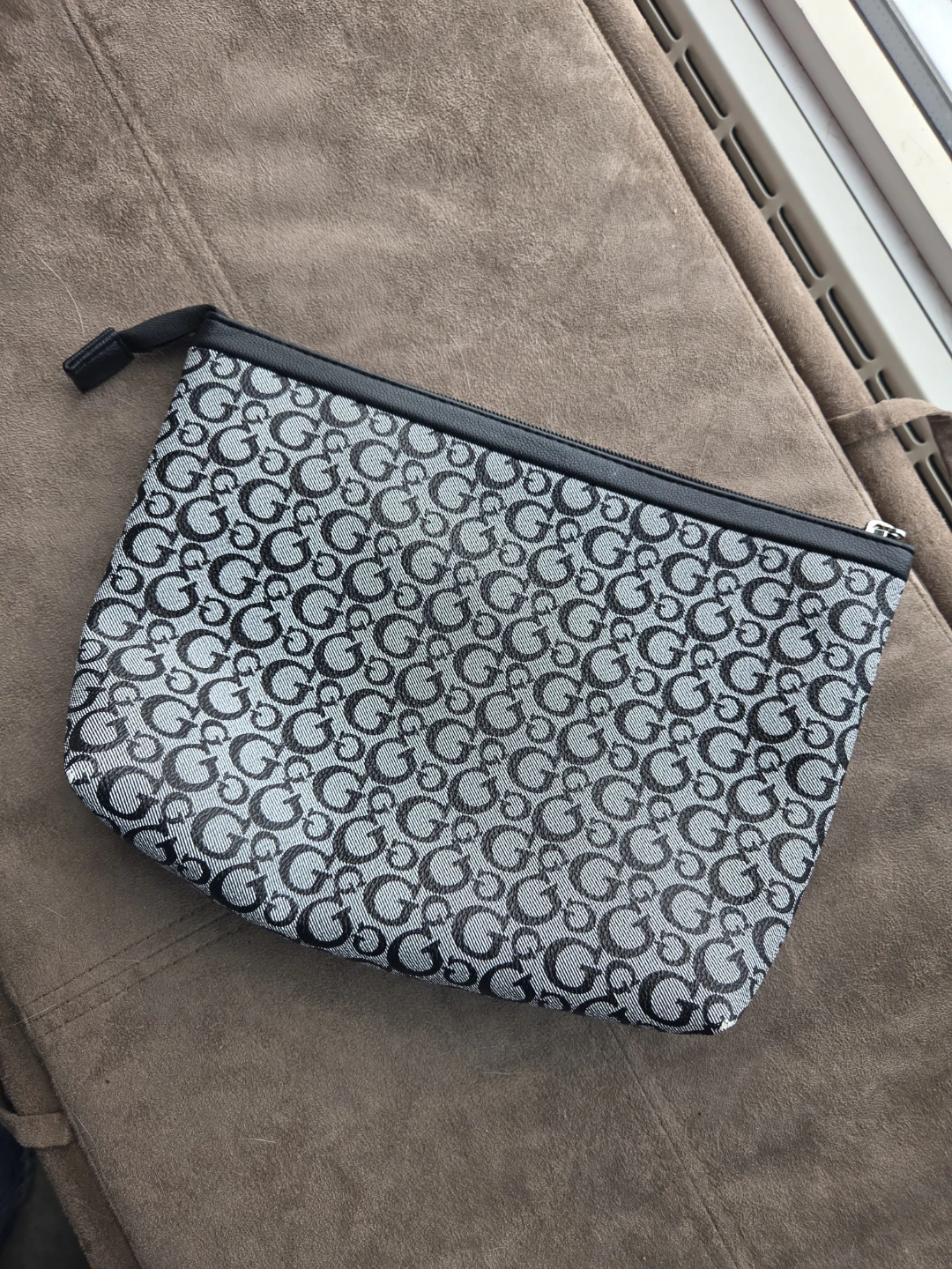 Guess makeup Bag - photo 2